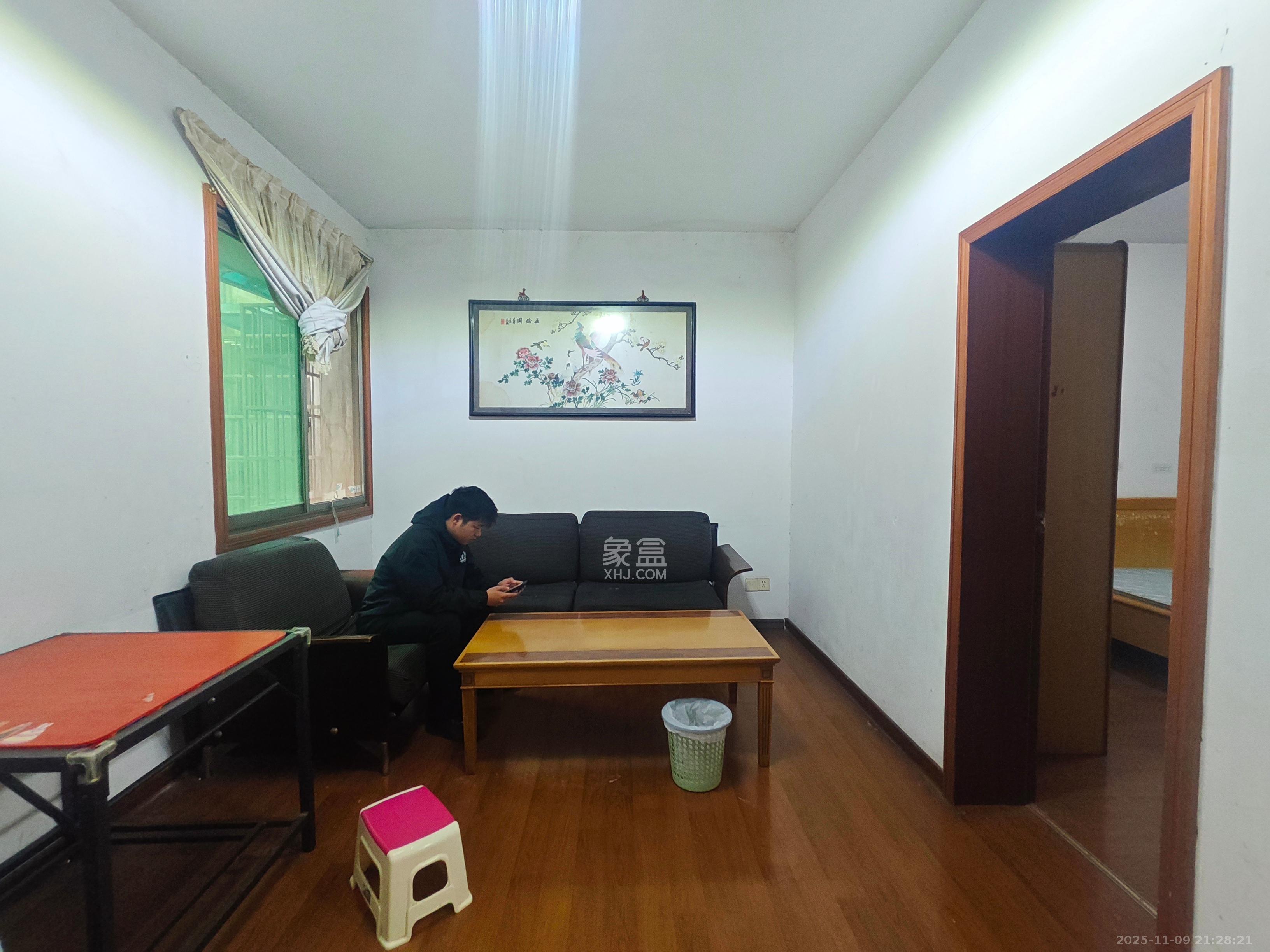 雨花大厦（云海大厦）  1室0厅0卫    1450.0元/月