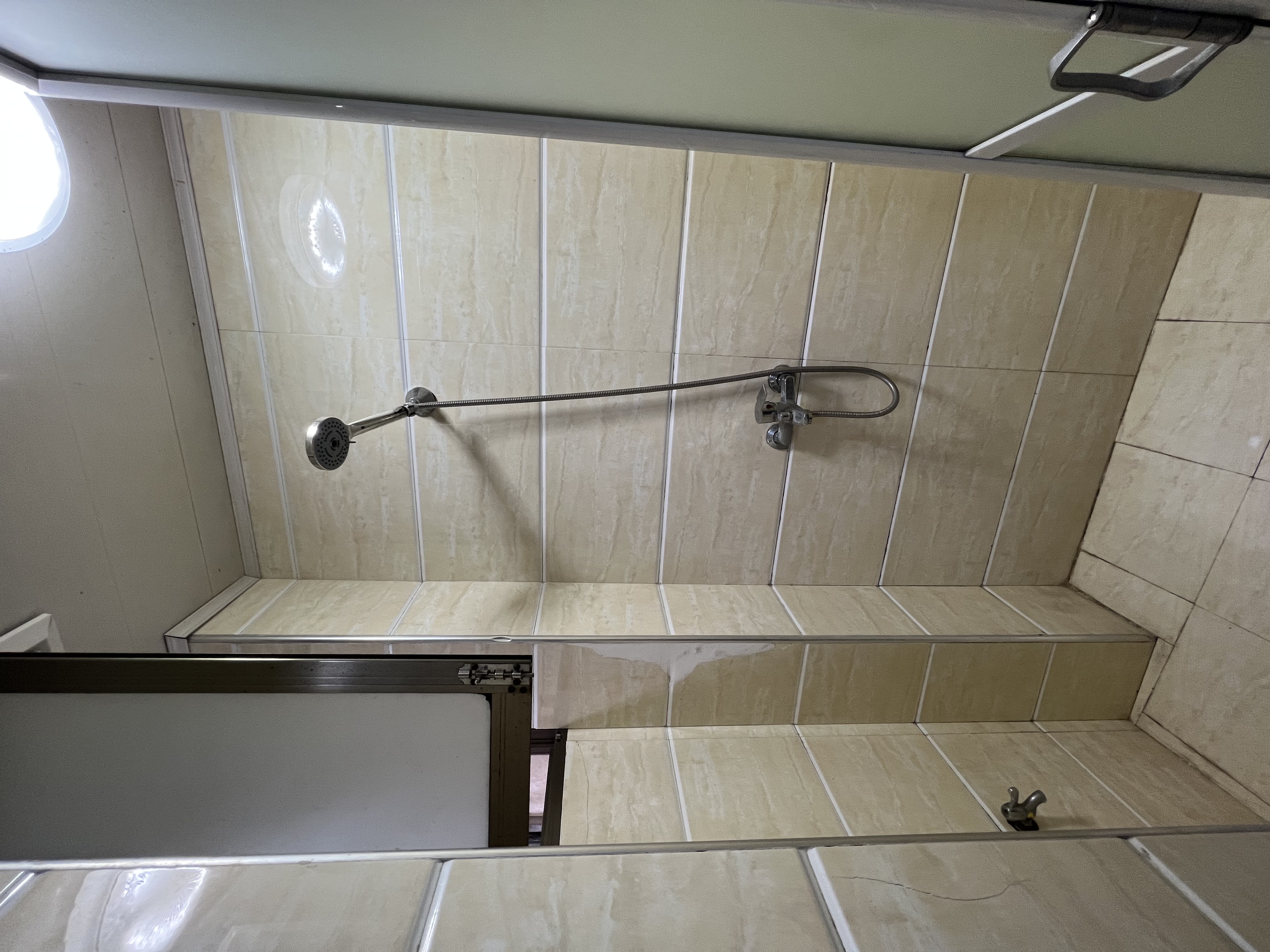 西湖一村 1室0厅0卫 22.8万 西湖一村 1室0厅0卫 22.8万卫生间