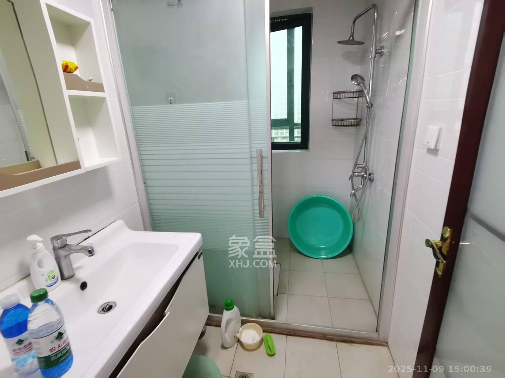 恒大华府 3室2厅2卫 3600.0元/月 恒大华府 3室2厅2卫 3600.0元/月室内图