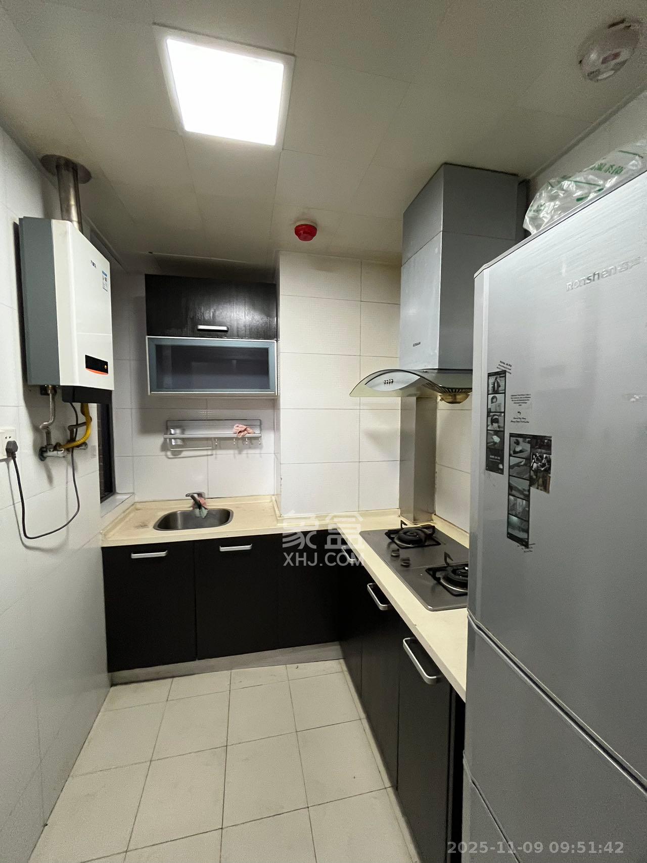 藏珑湖上国际花园  1室1厅1卫    1800.0元/月室内图