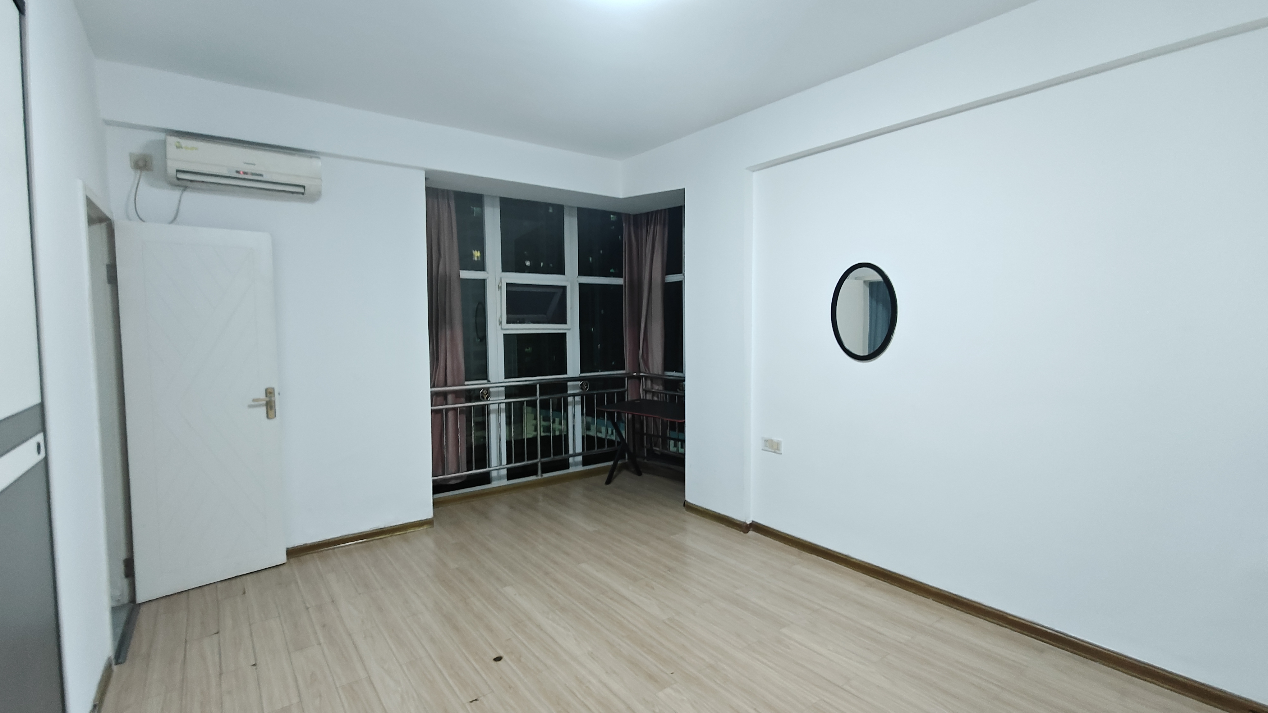 龙泉国际 4室2厅1卫 2200.0元/月 龙泉国际 4室2厅1卫 2200.0元/月室内图