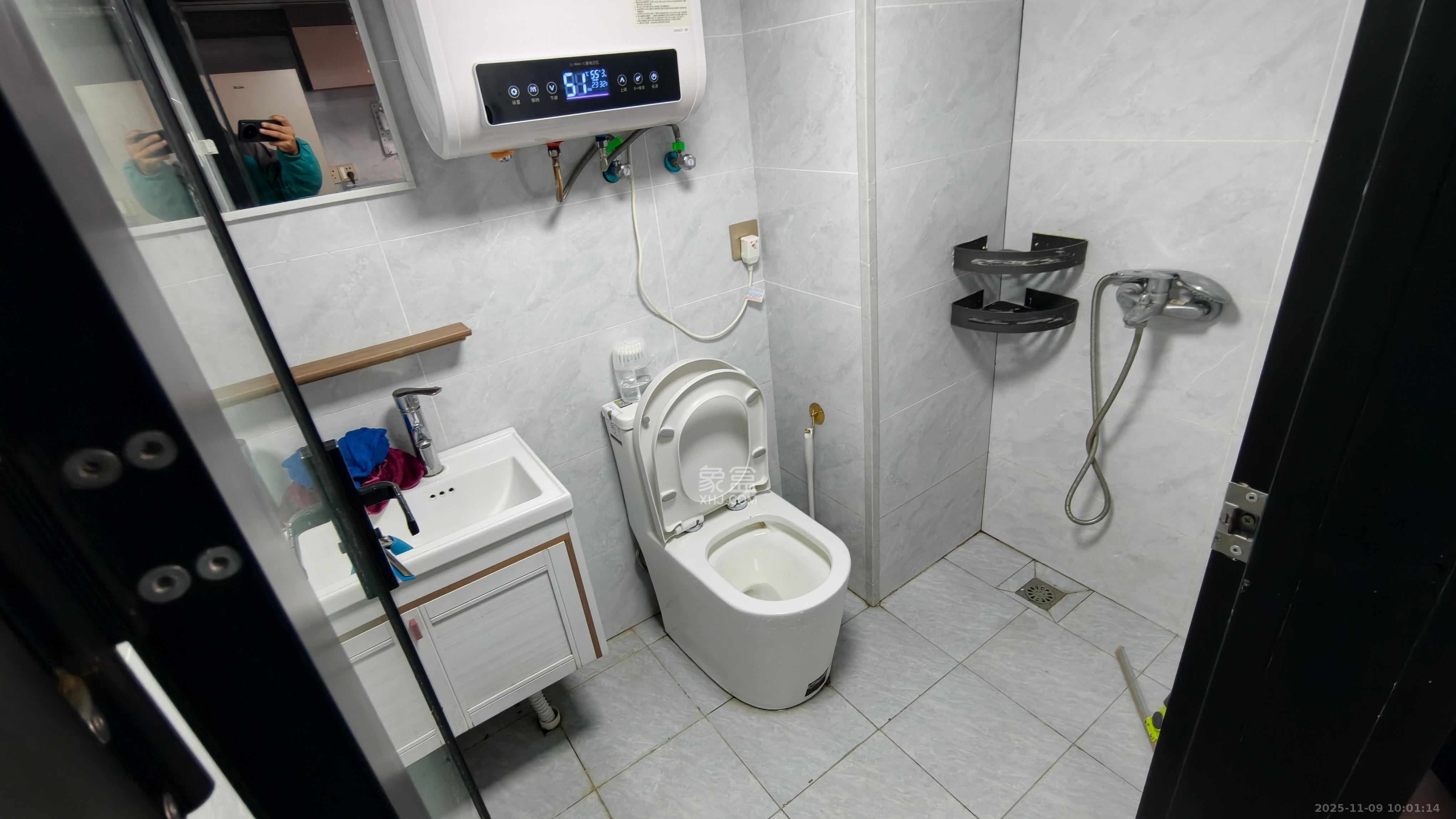 爱家当代境  1室1厅1卫    1300.0元/月室内图