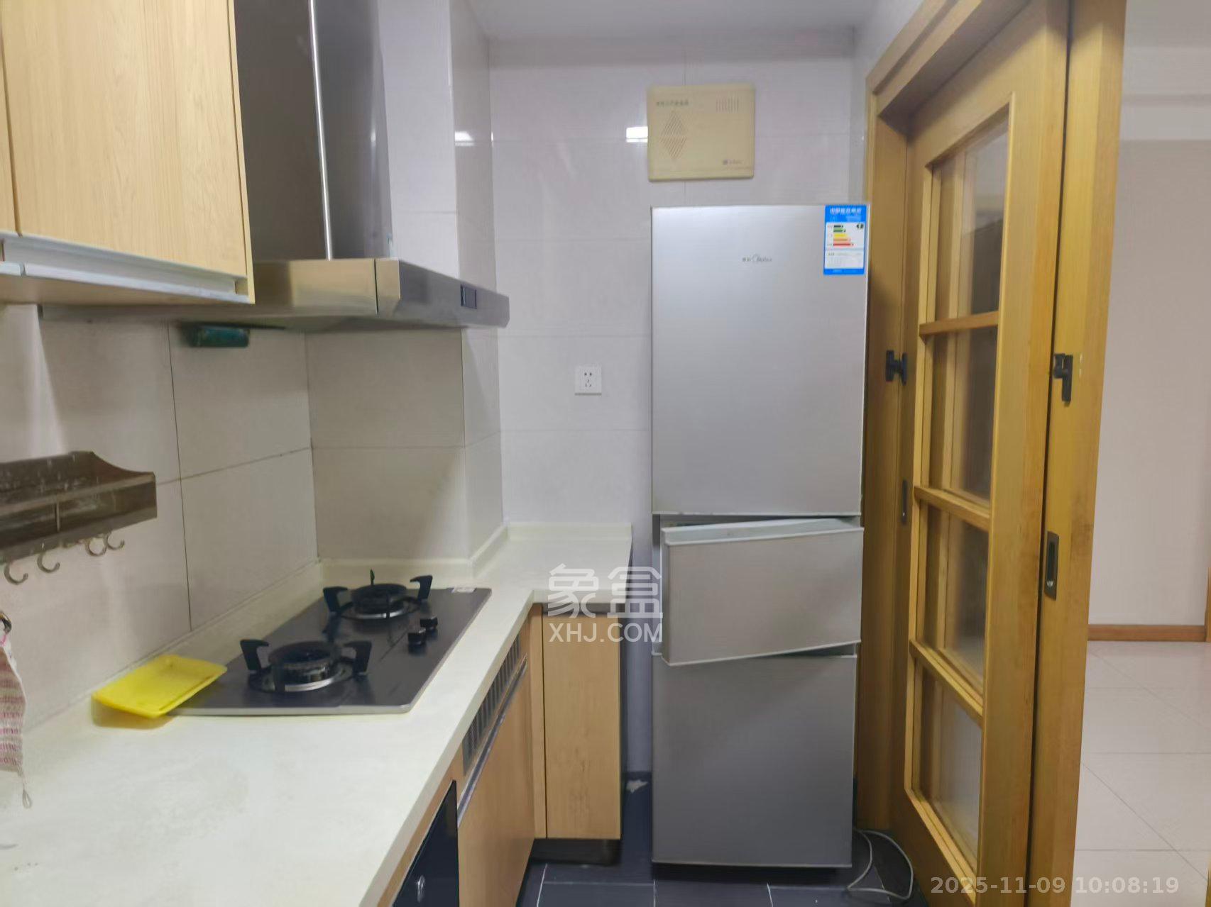 中海国际四期  2室2厅1卫    1800.0元/月