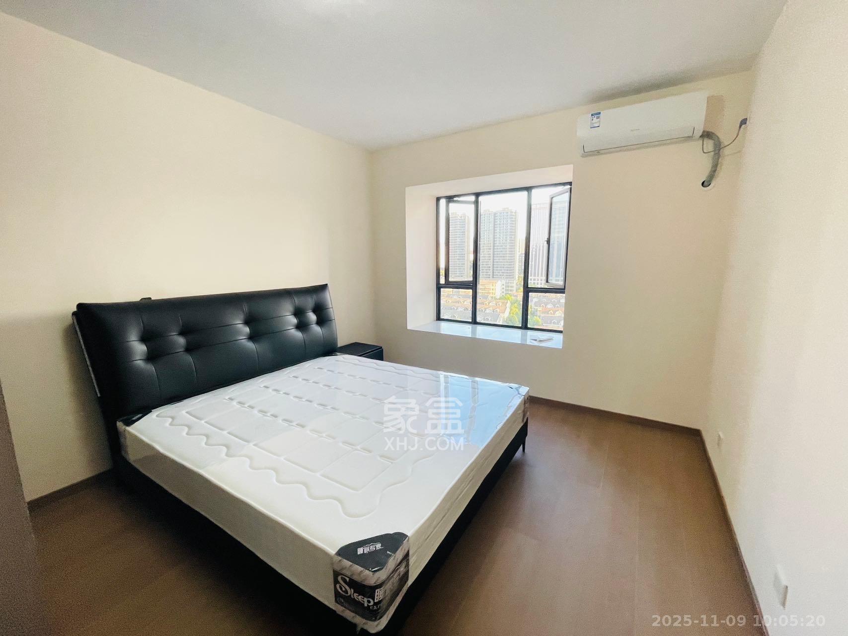 金石蓉园  4室2厅2卫    3200.0元/月室内图