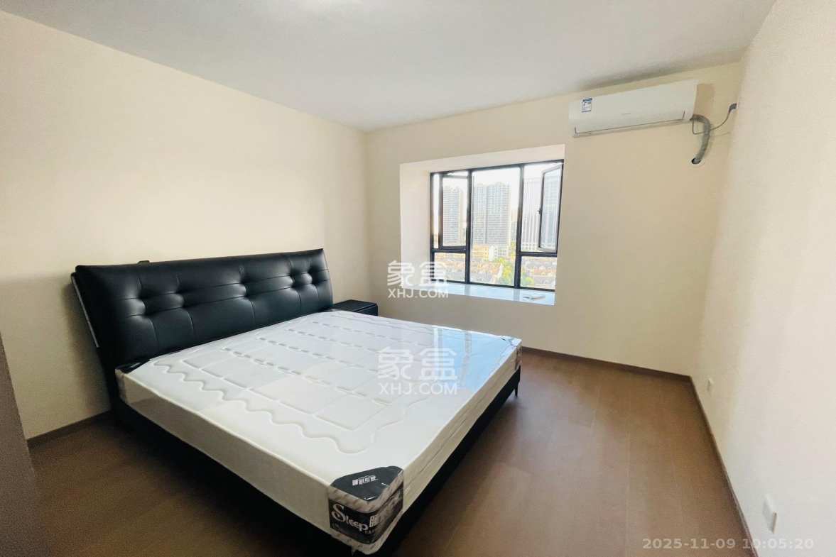 金石蓉园 4室2厅2卫 3200.0元/月 金石蓉园 4室2厅2卫 3200.0元/月室内图