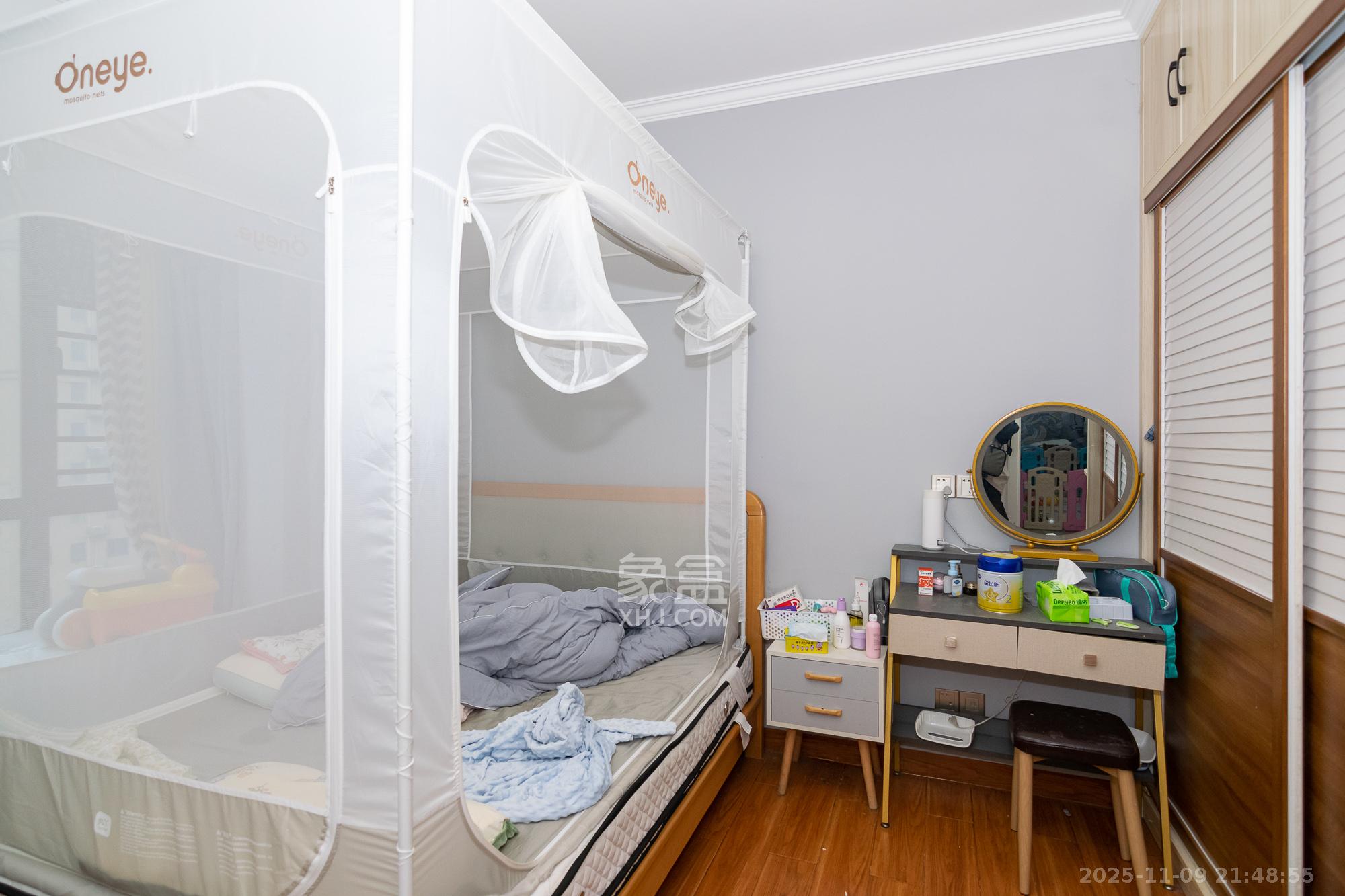 澳海月亮湾 3室2厅1卫 69.8万 澳海月亮湾 3室2厅1卫 69.8万卧室