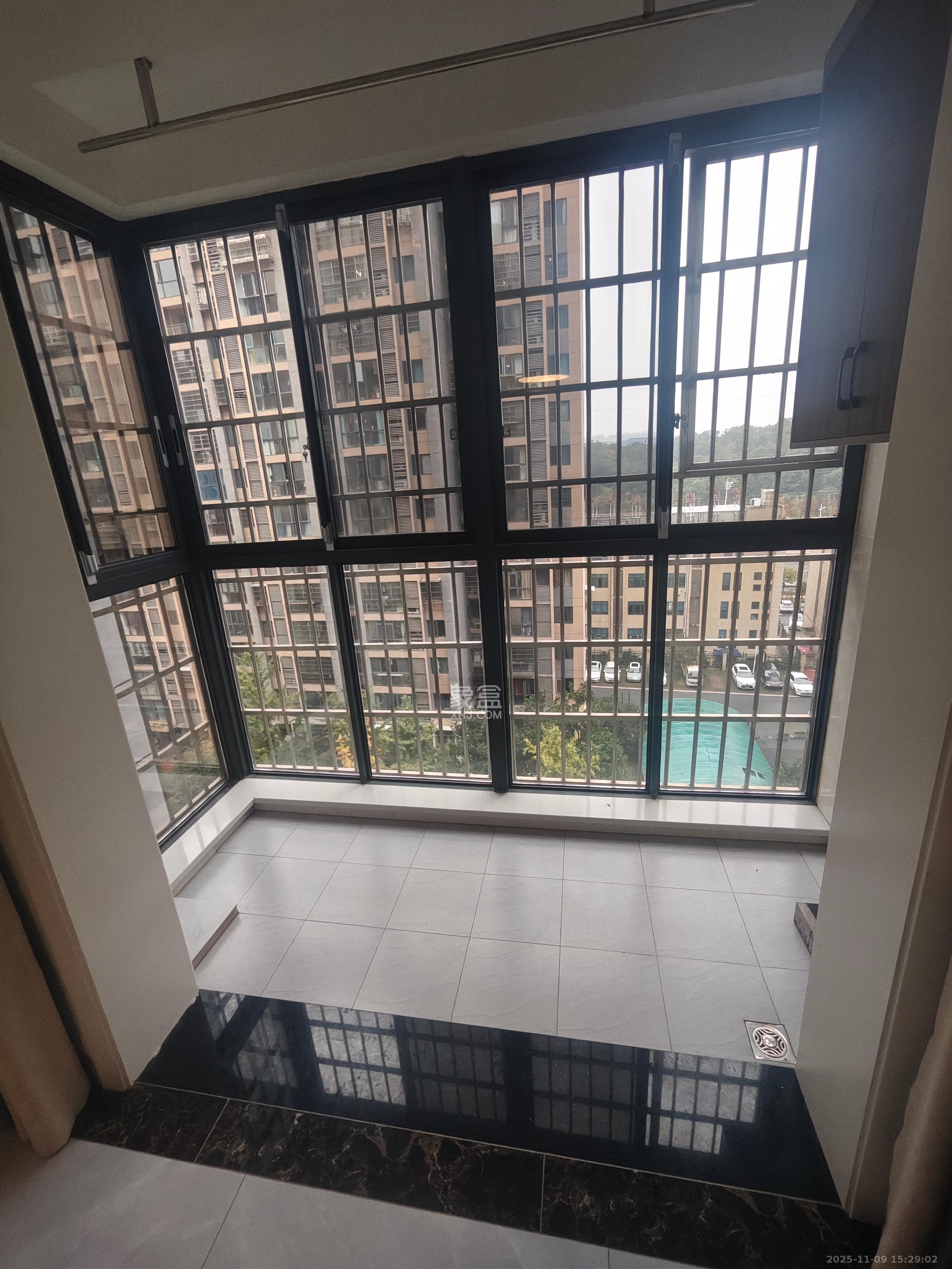 朝正美苑  3室2厅2卫    2600.0元/月室内图