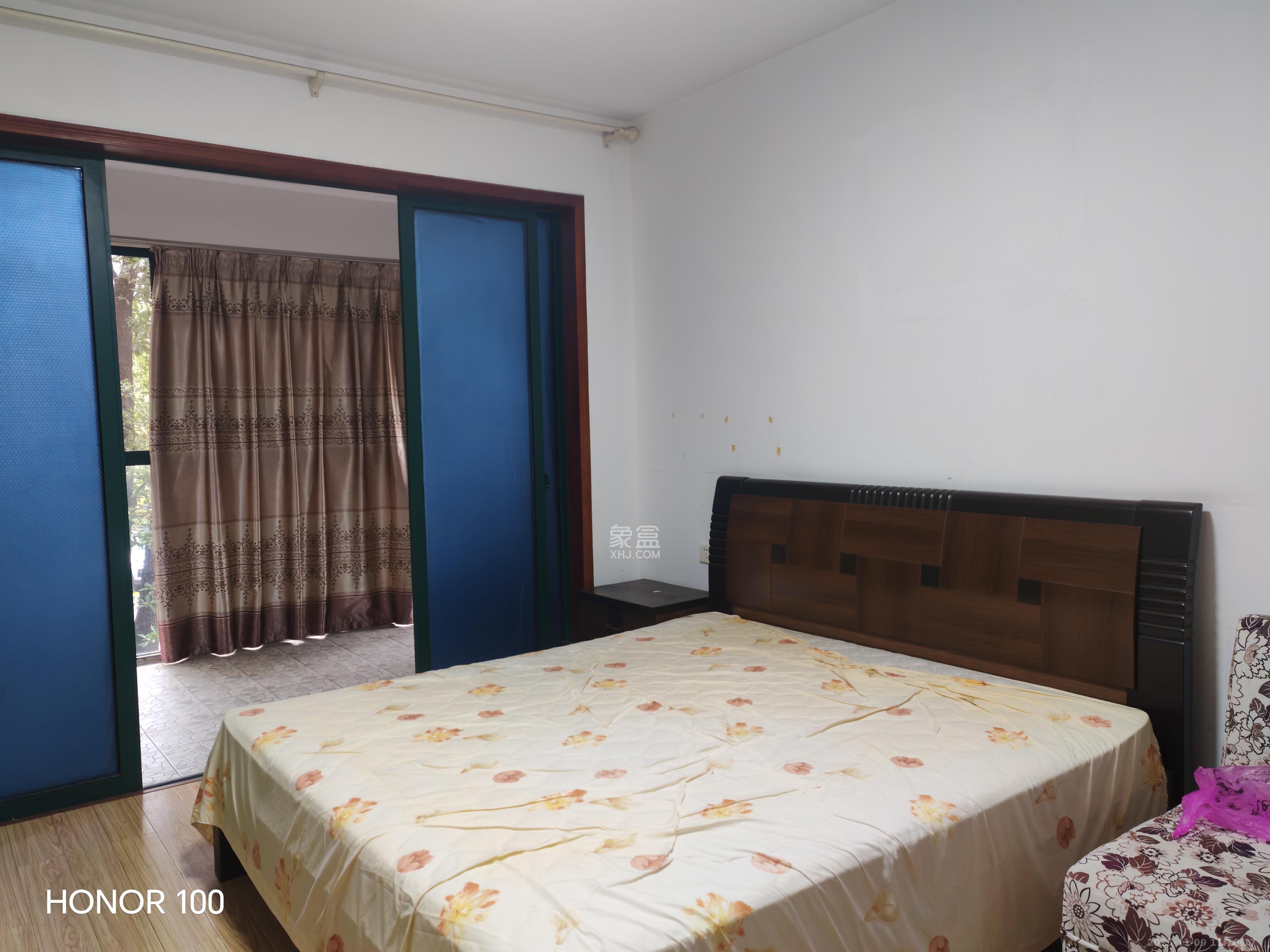 华盛世纪新城  4室1厅1卫    2800.0元/月室内图