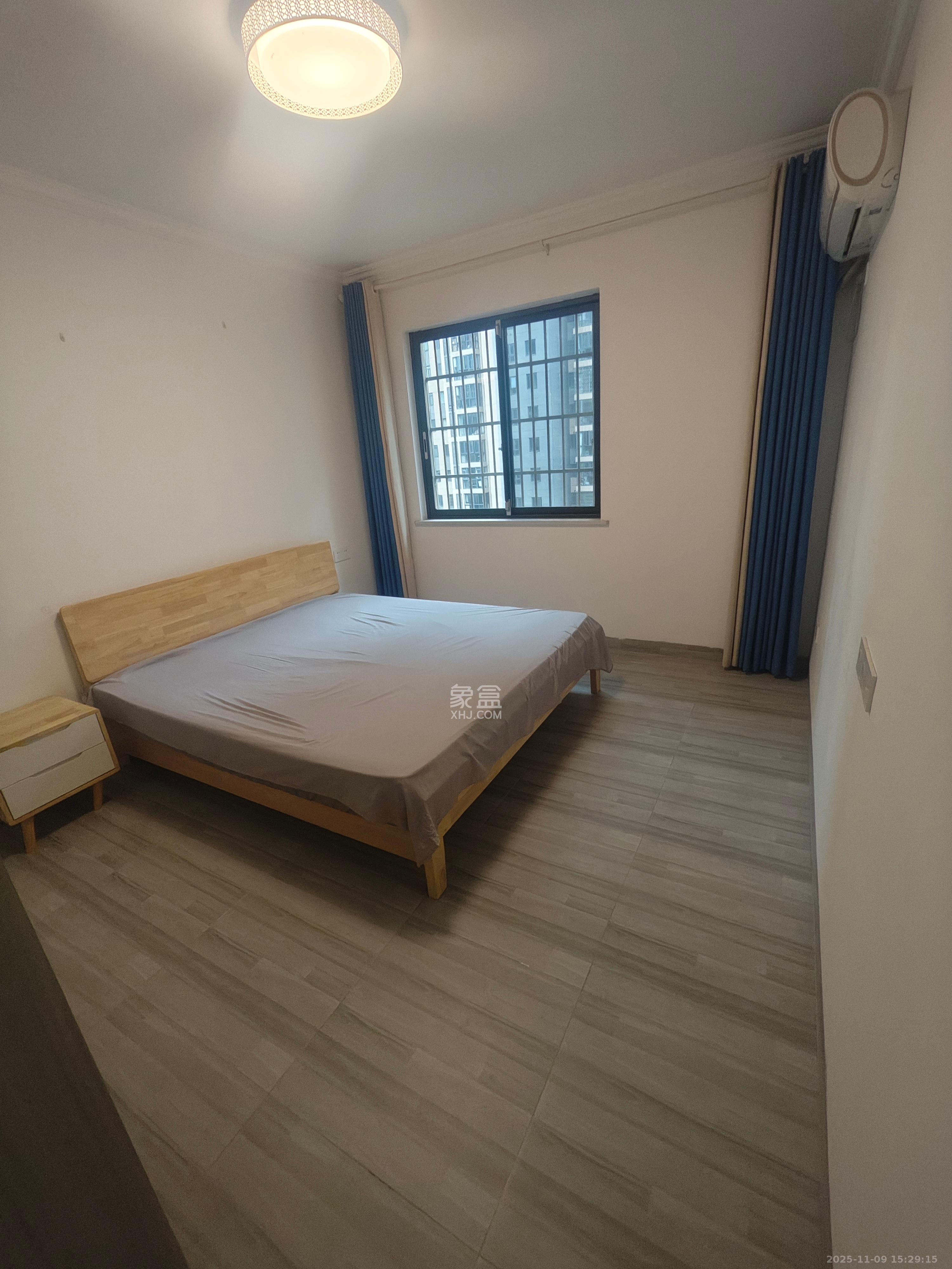 朝正美苑  3室2厅2卫    2600.0元/月室内图