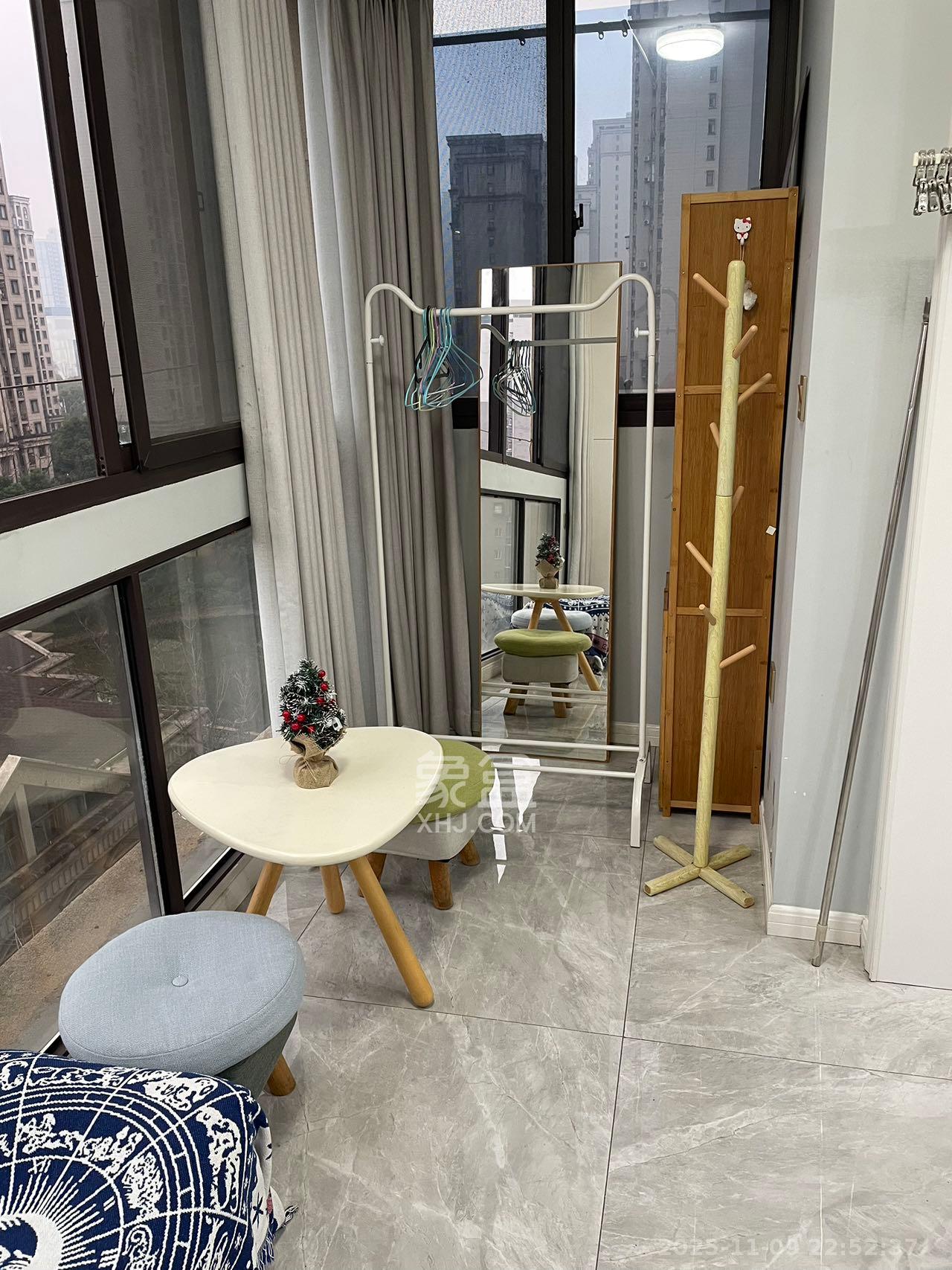 阳光丽城一期  1室1厅0卫    2000.0元/月室内图