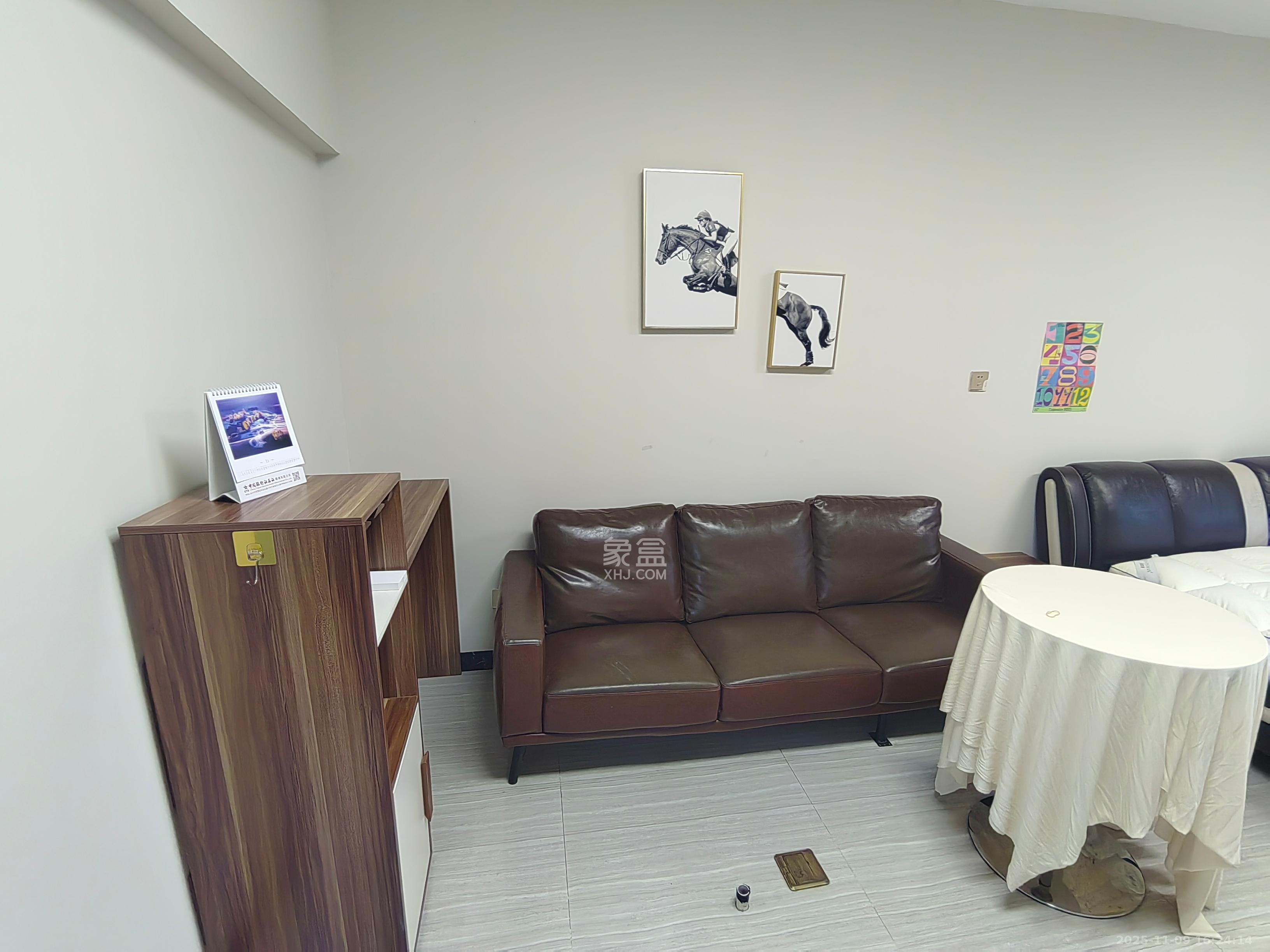 世纪桃花苑 1室0厅1卫 1300.0元/月 世纪桃花苑 1室0厅1卫 1300.0元/月室内图