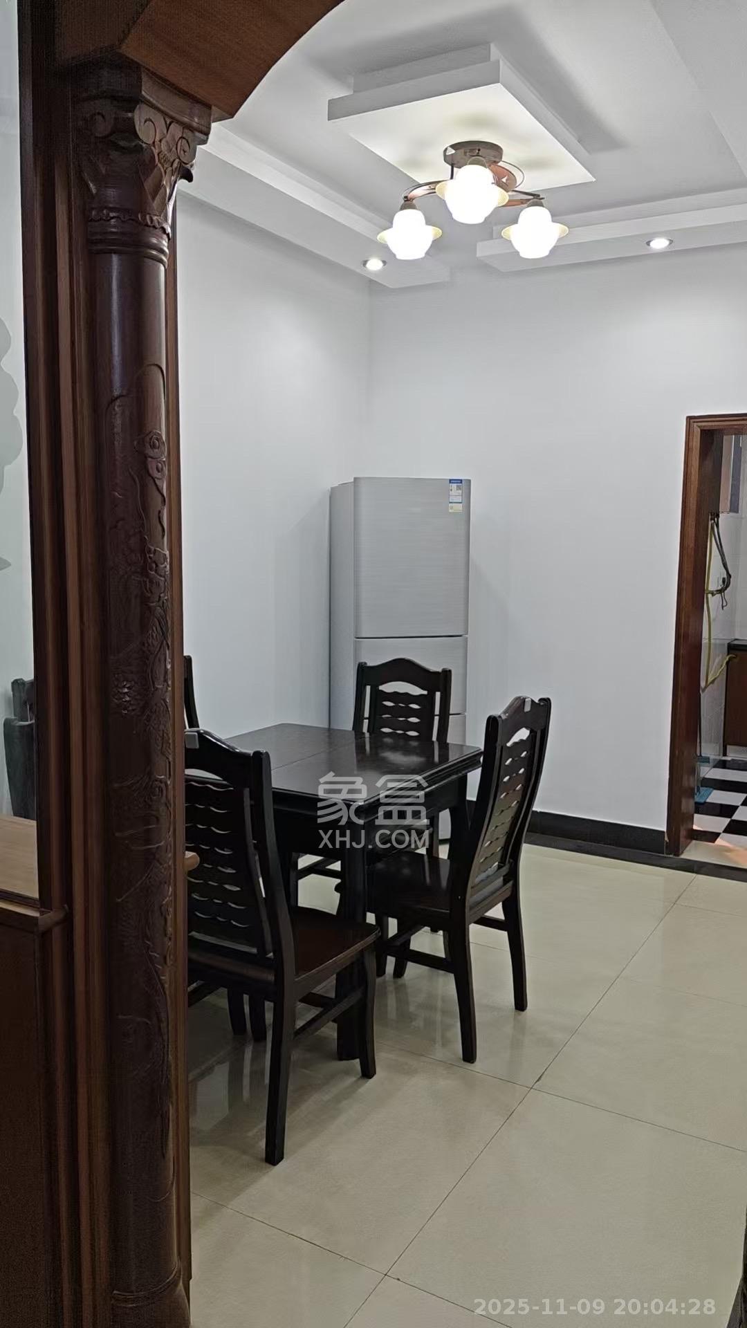 洞井一小区  3室1厅1卫    1600.0元/月室内图