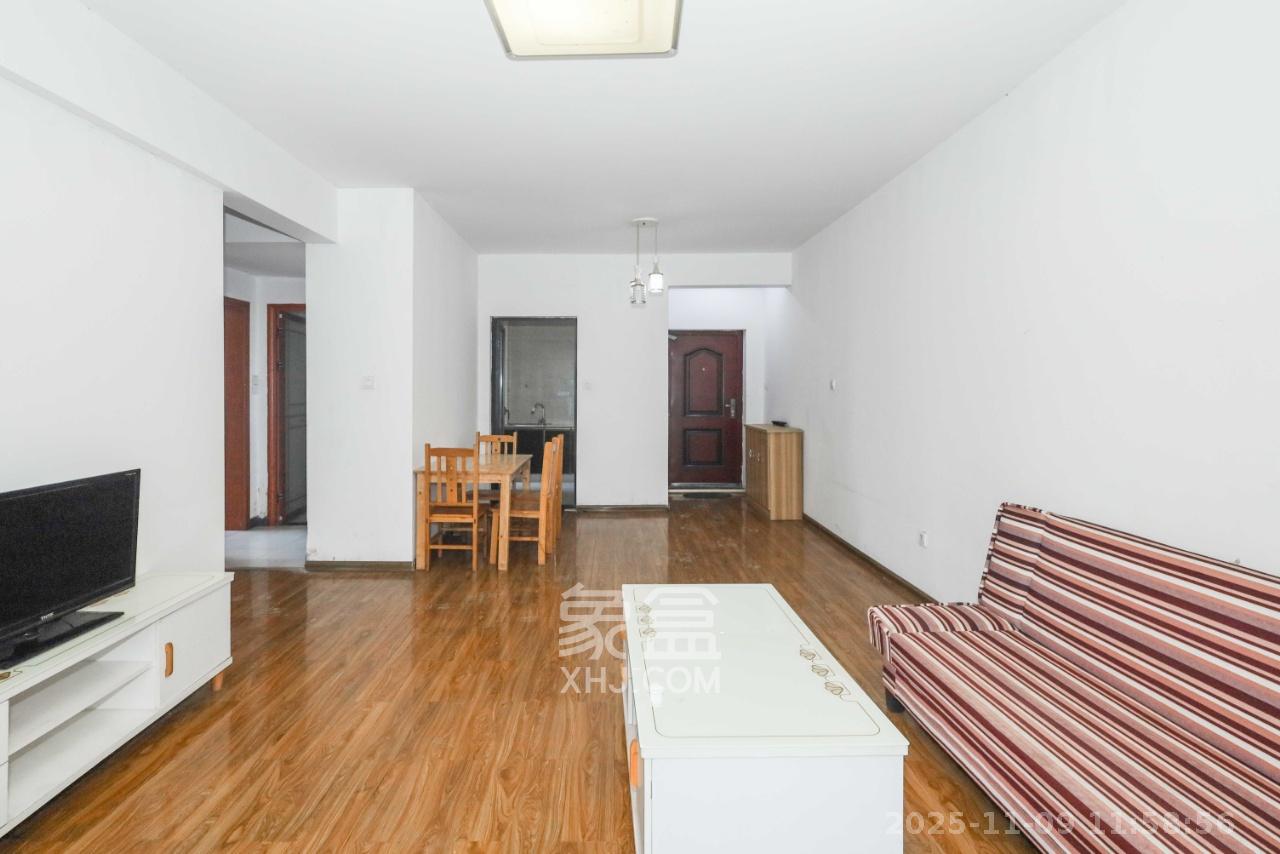 今时艺苑  3室2厅1卫    2100.0元/月室内图