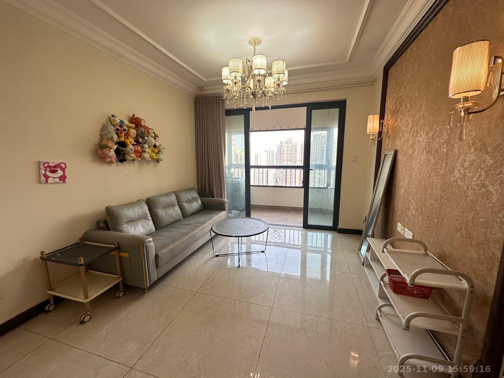 恒大华府  2室2厅1卫    1500.0元/月室内图