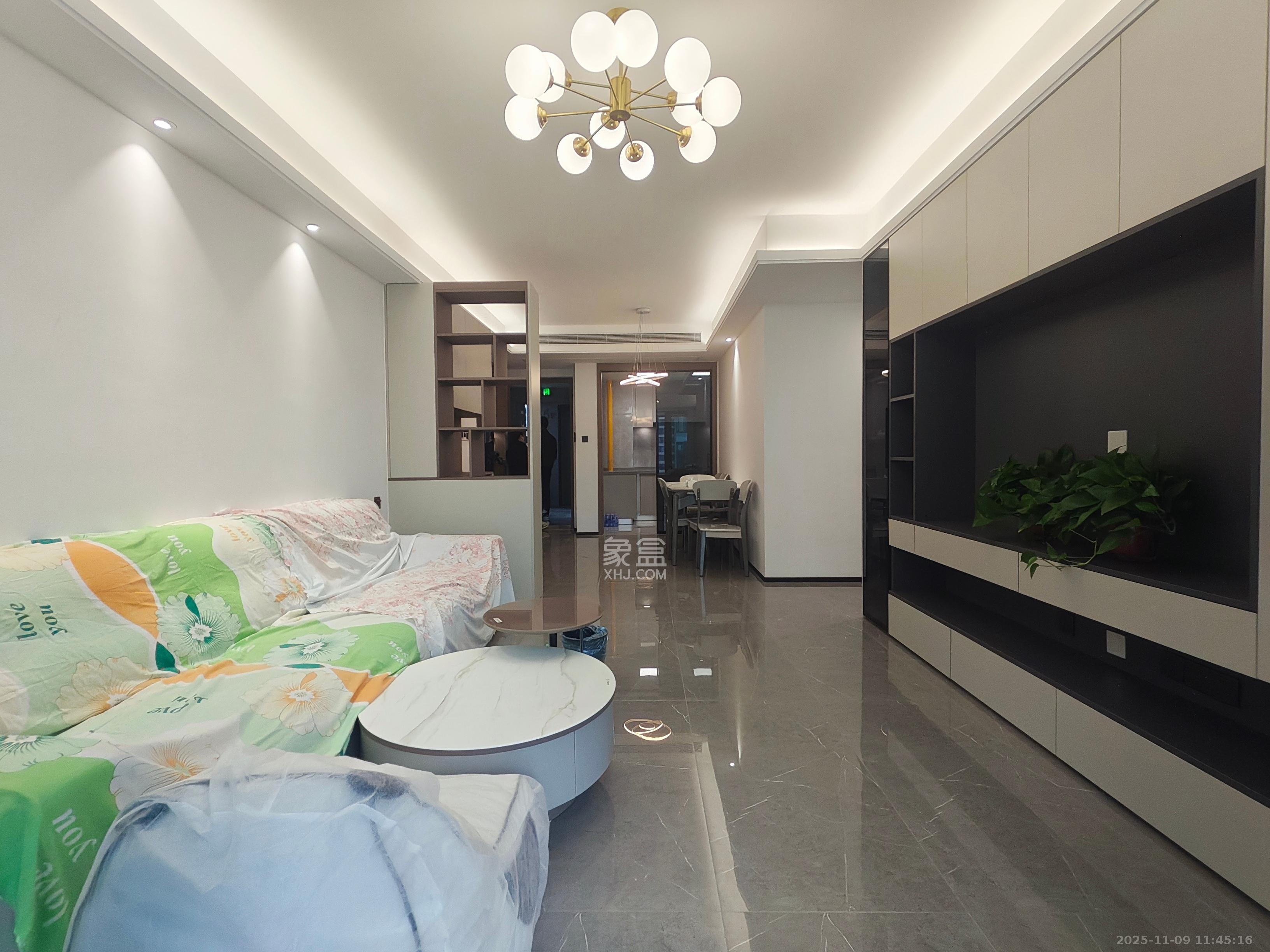 金地都会风華  4室2厅2卫    4000.0元/月室内图