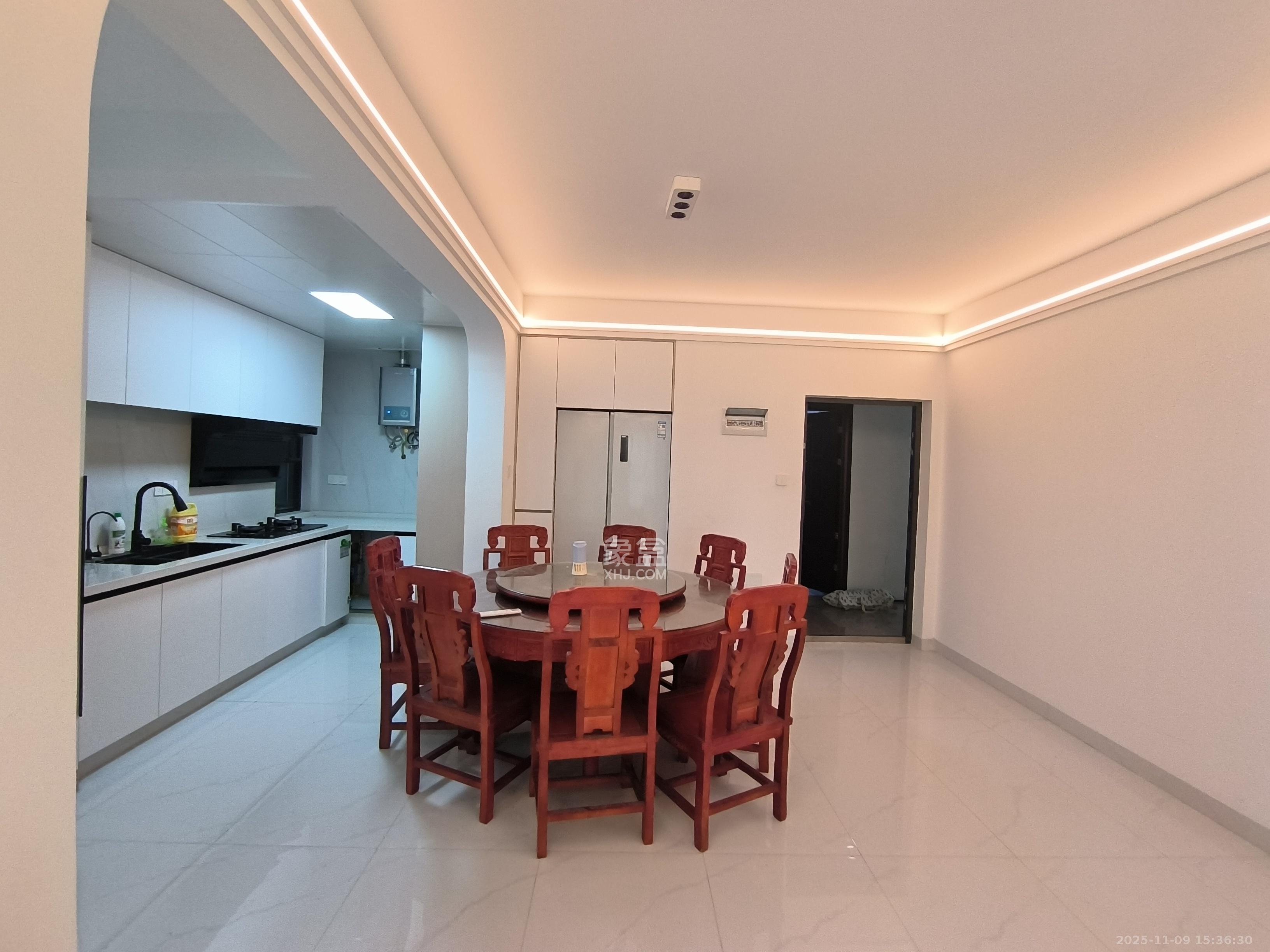 金地兰亭樾  3室2厅2卫    2800.0元/月室内图