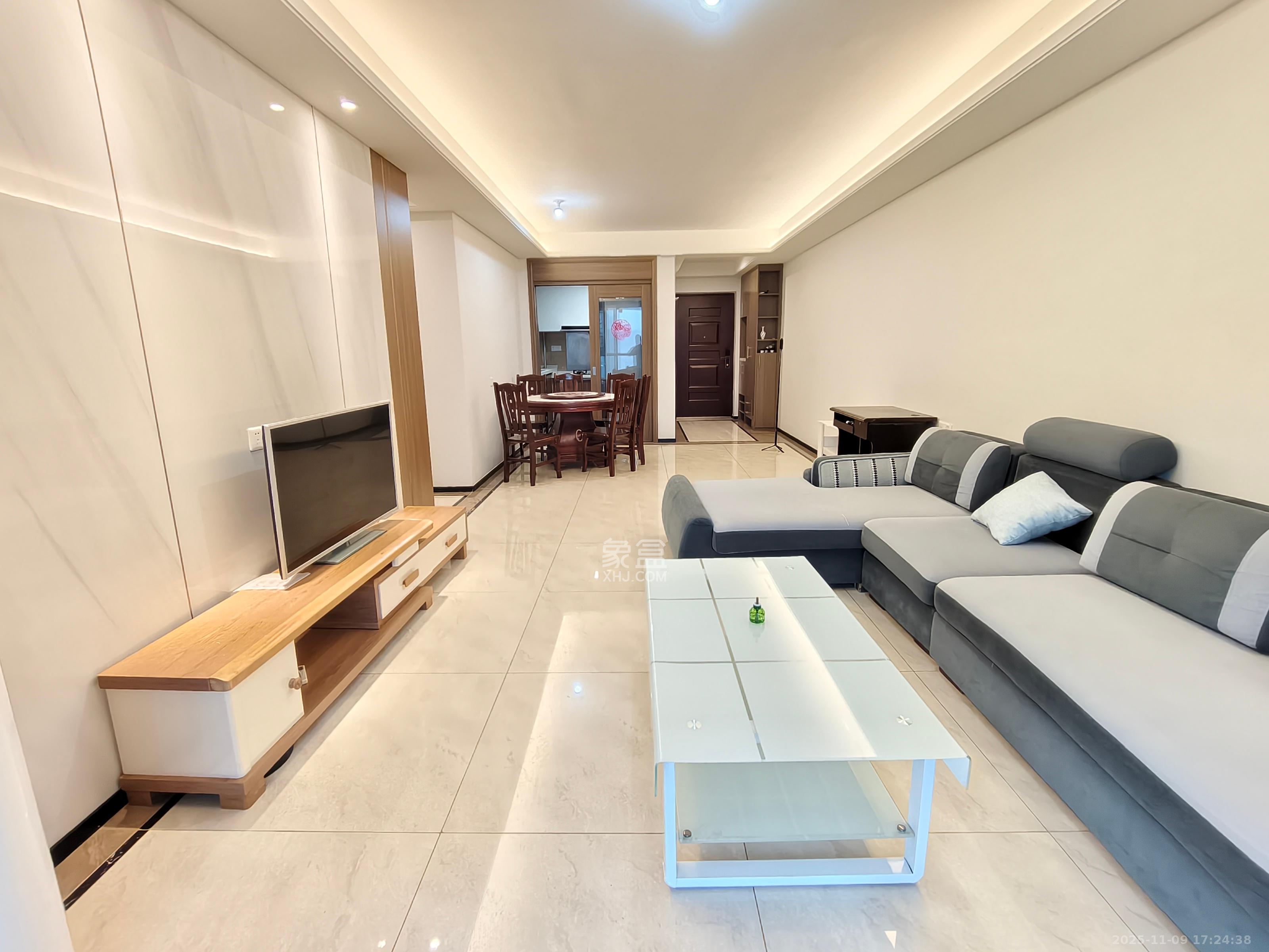 保利茉莉公馆  3室2厅2卫    3200.0元/月室内图