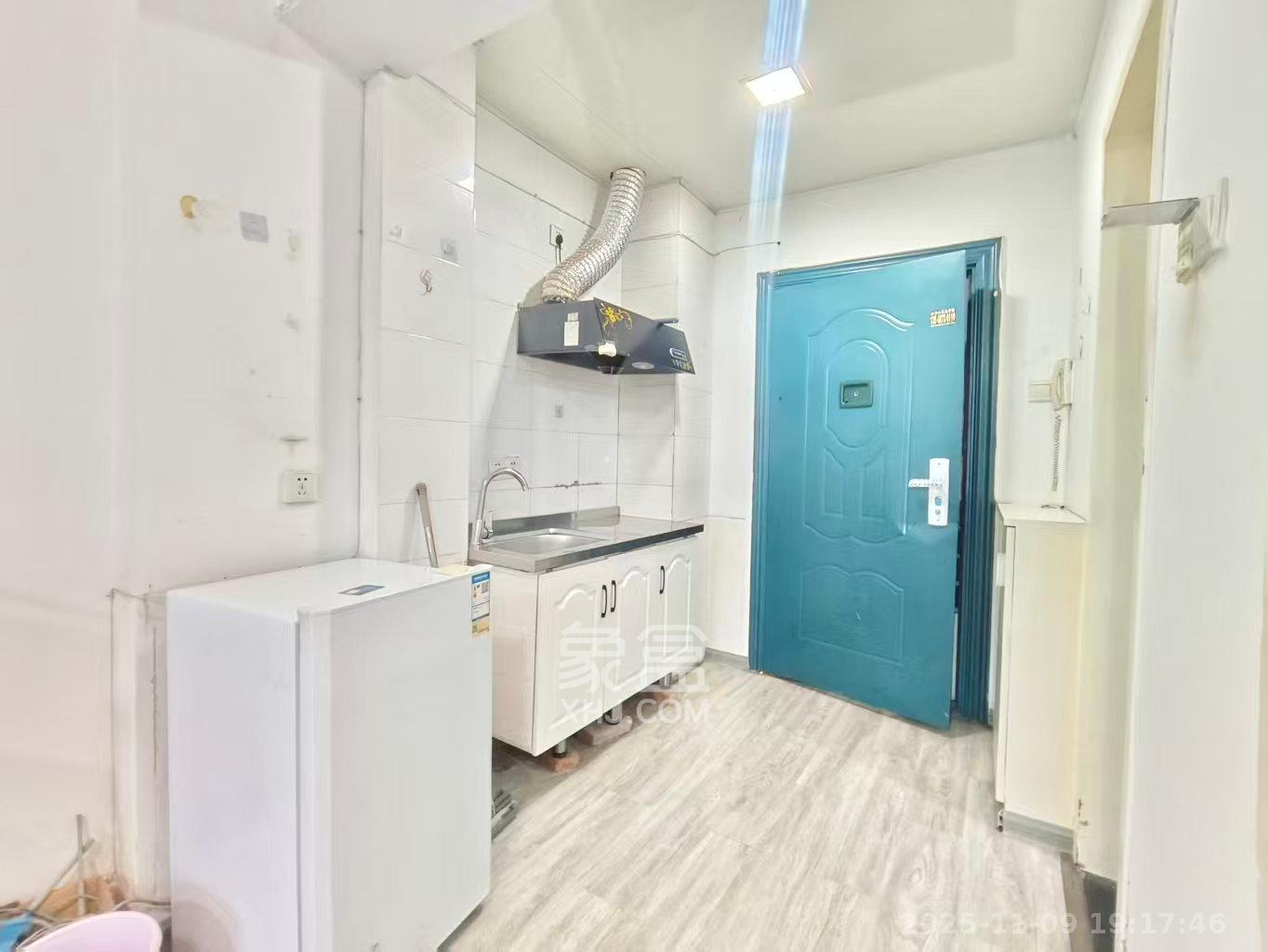 伍家岭生活广场  1室1厅1卫    1200.0元/月室内图