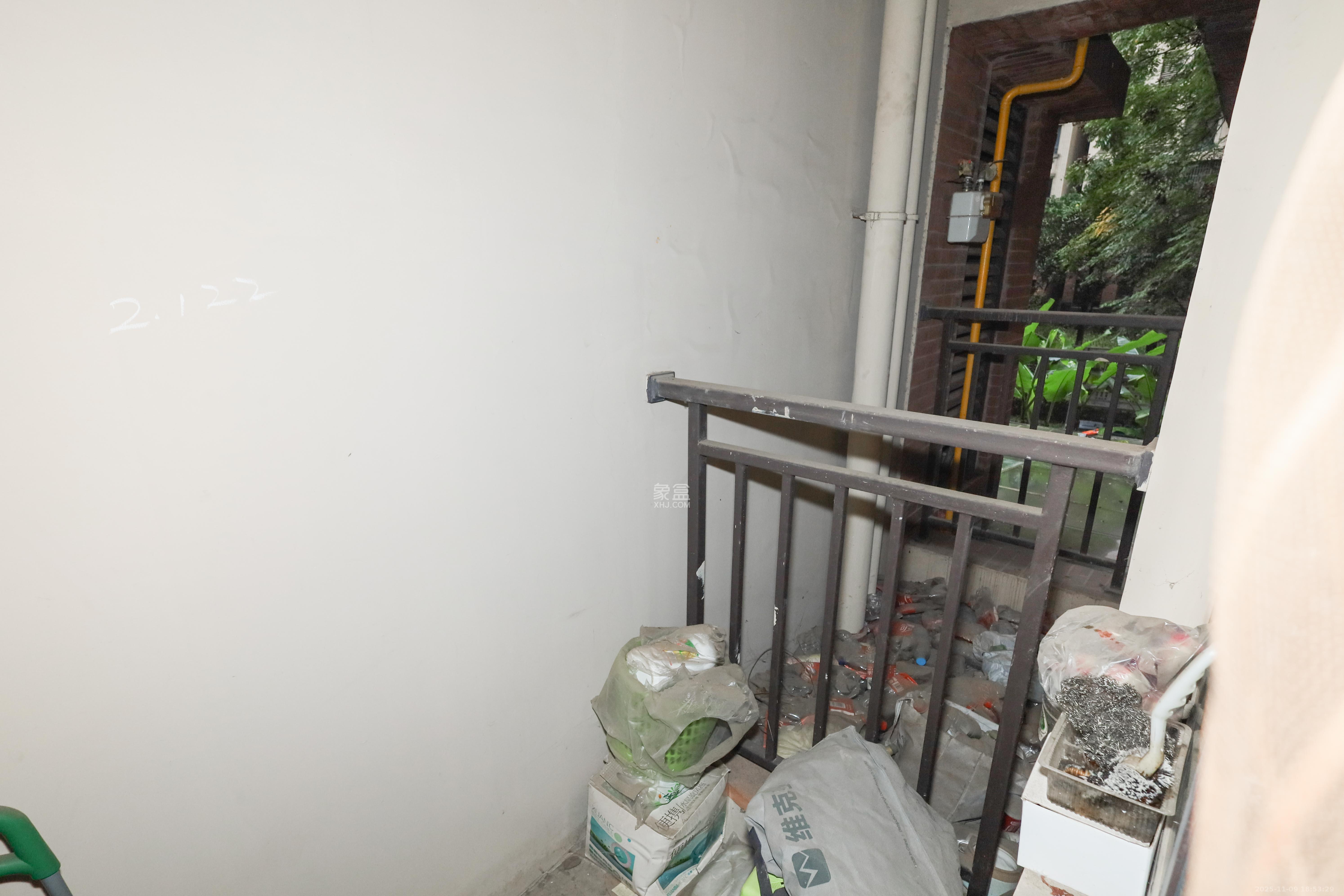 保利麓谷林语E区 2室1厅1卫 55.0万 保利麓谷林语E区 2室1厅1卫 55.0万阳台