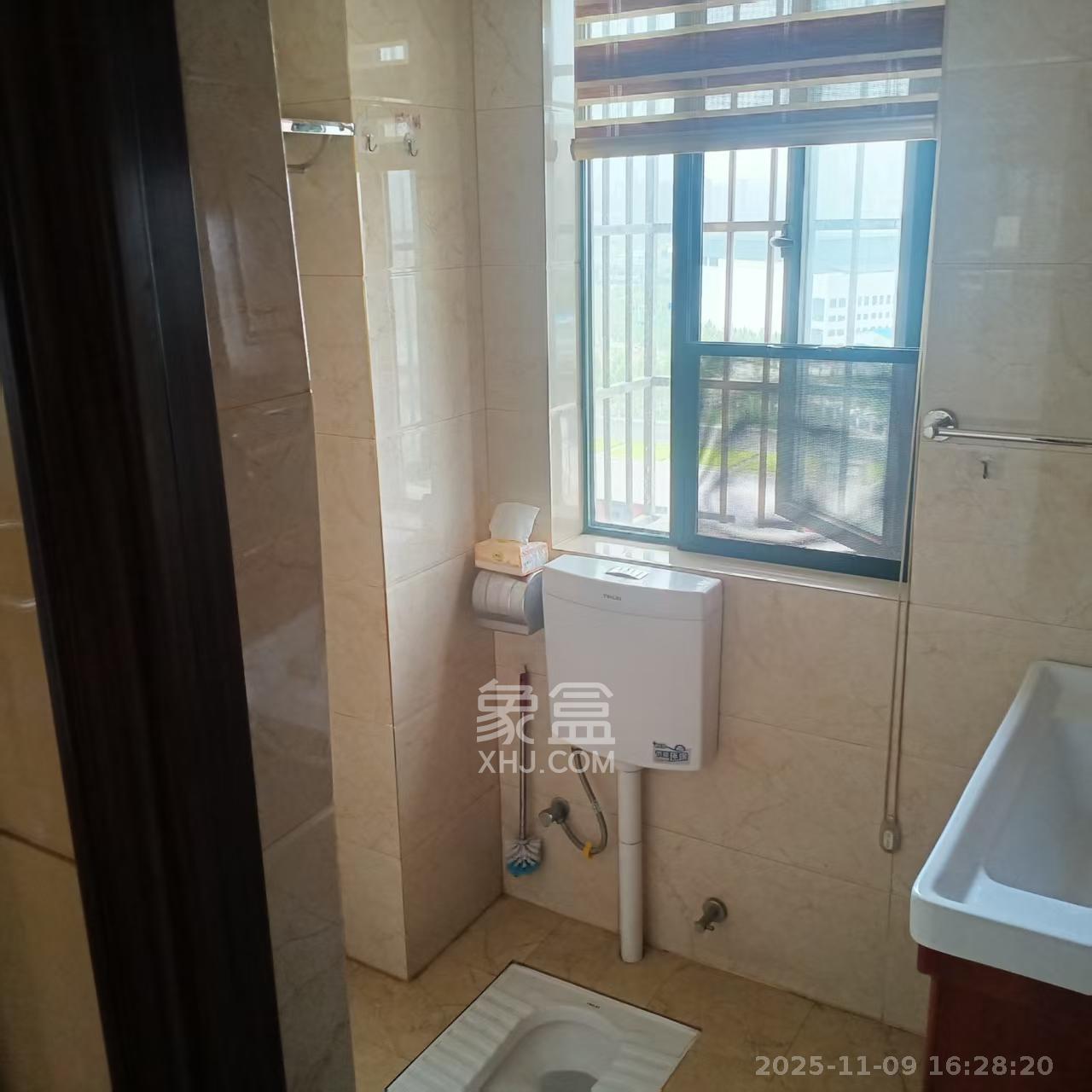 绿洲花园  3室2厅1卫    3000.0元/月室内图