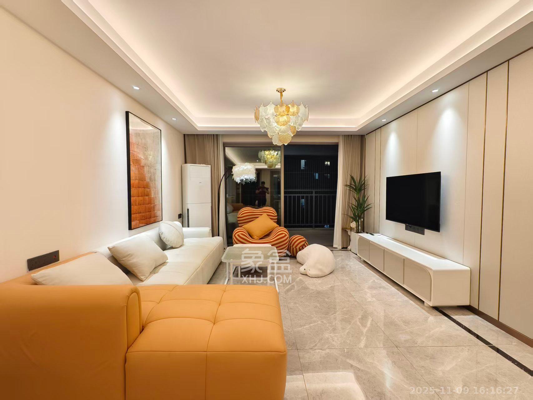 旭辉雨花郡  4室2厅2卫    4400.0元/月