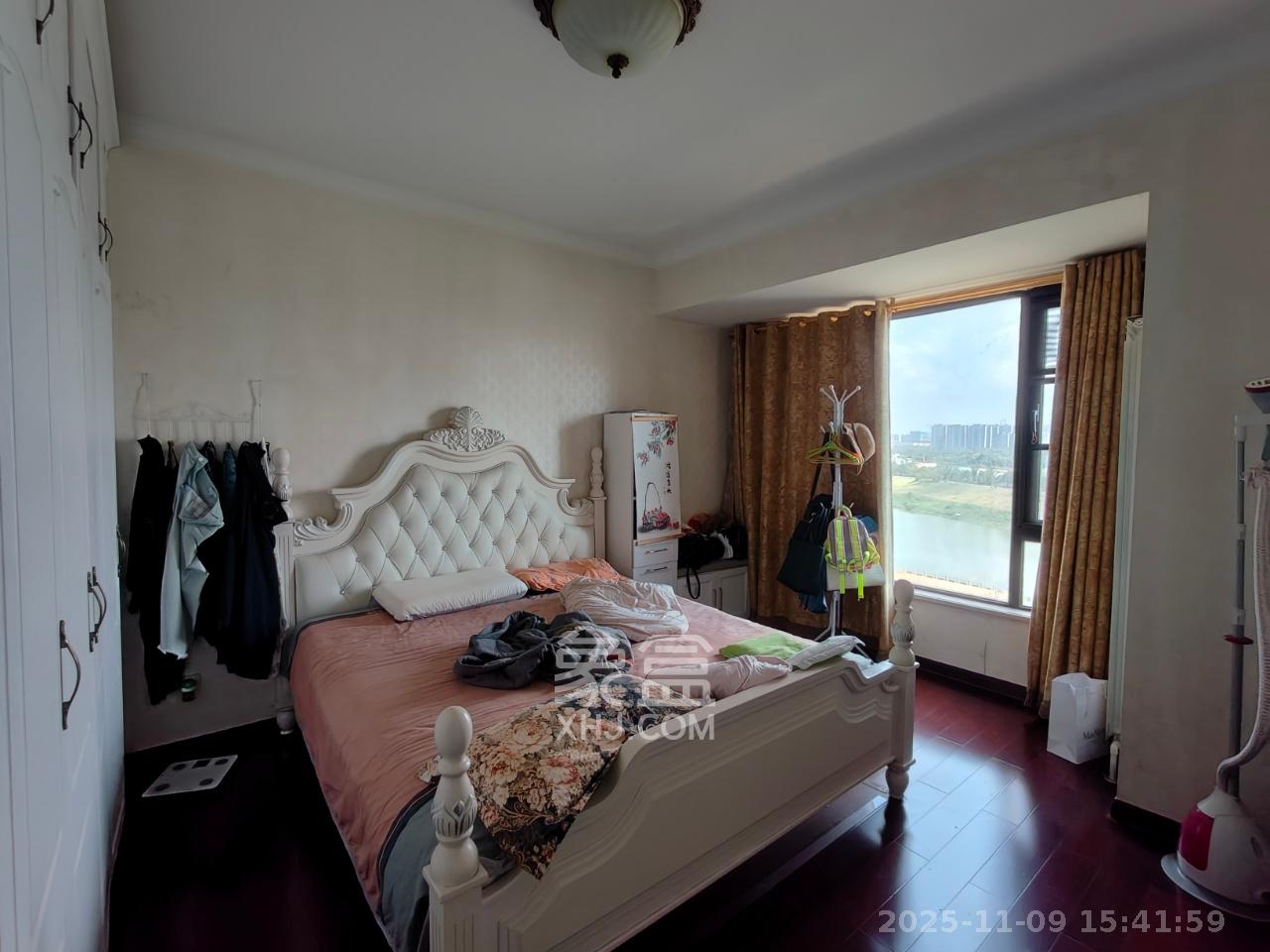 中海国际一期 4室2厅2卫 2200.0元/月 中海国际一期 4室2厅2卫 2200.0元/月室内图