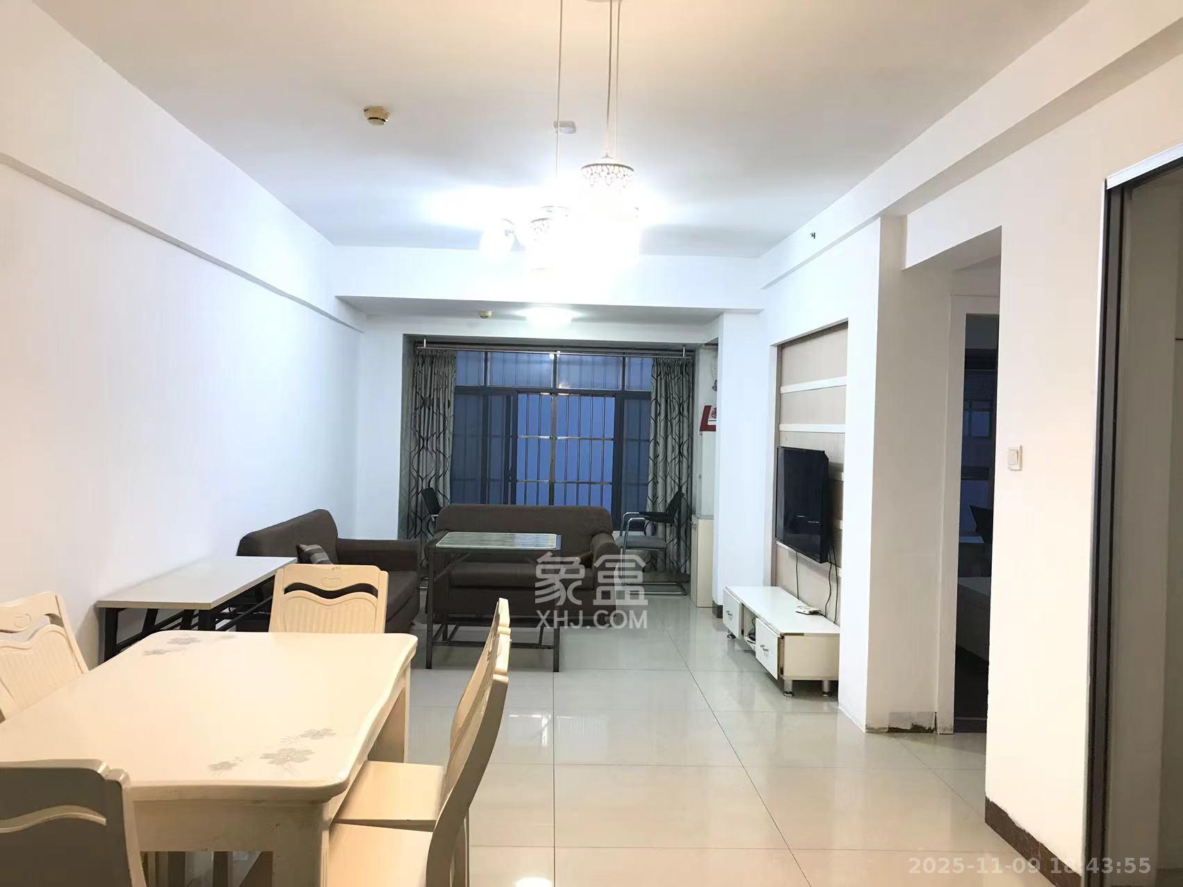 新长海广场  2室2厅1卫    1900.0元/月