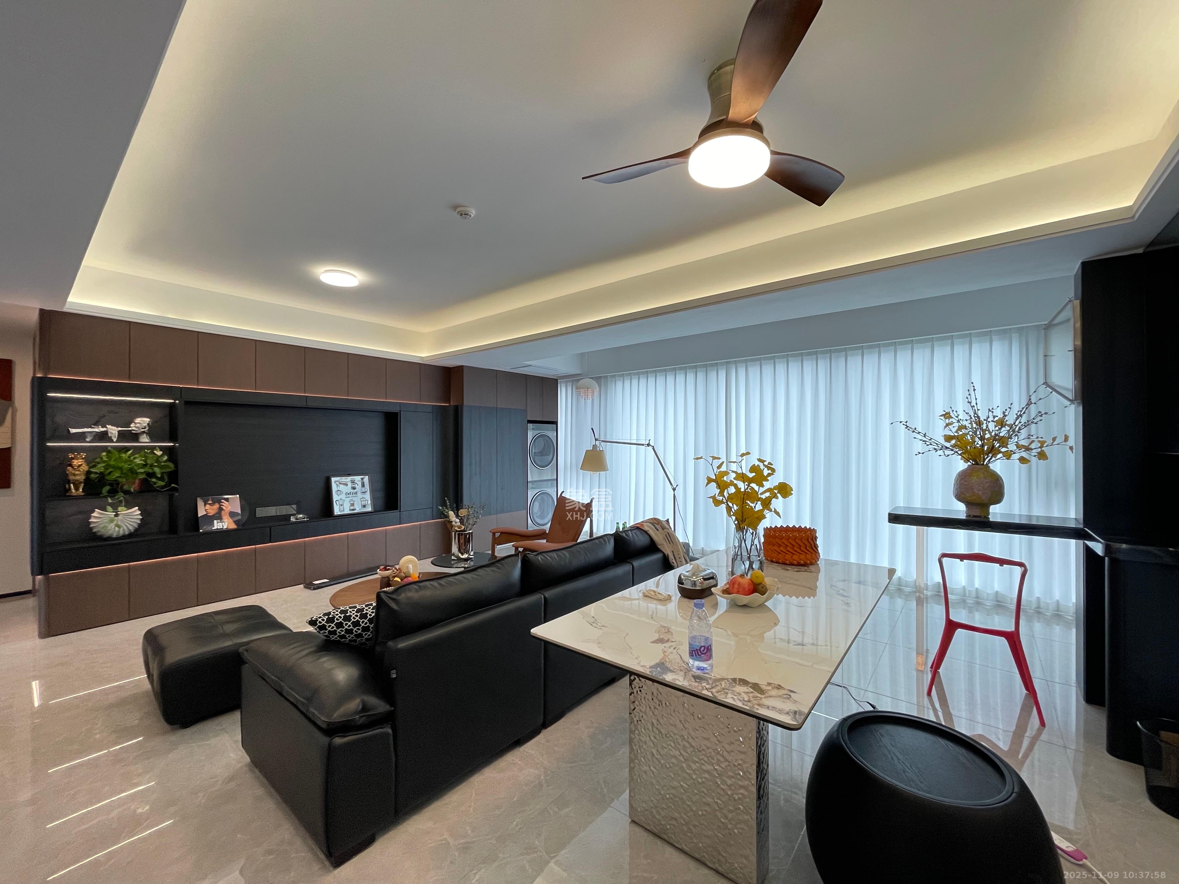 长房星城天地  3室2厅2卫    7000.0元/月