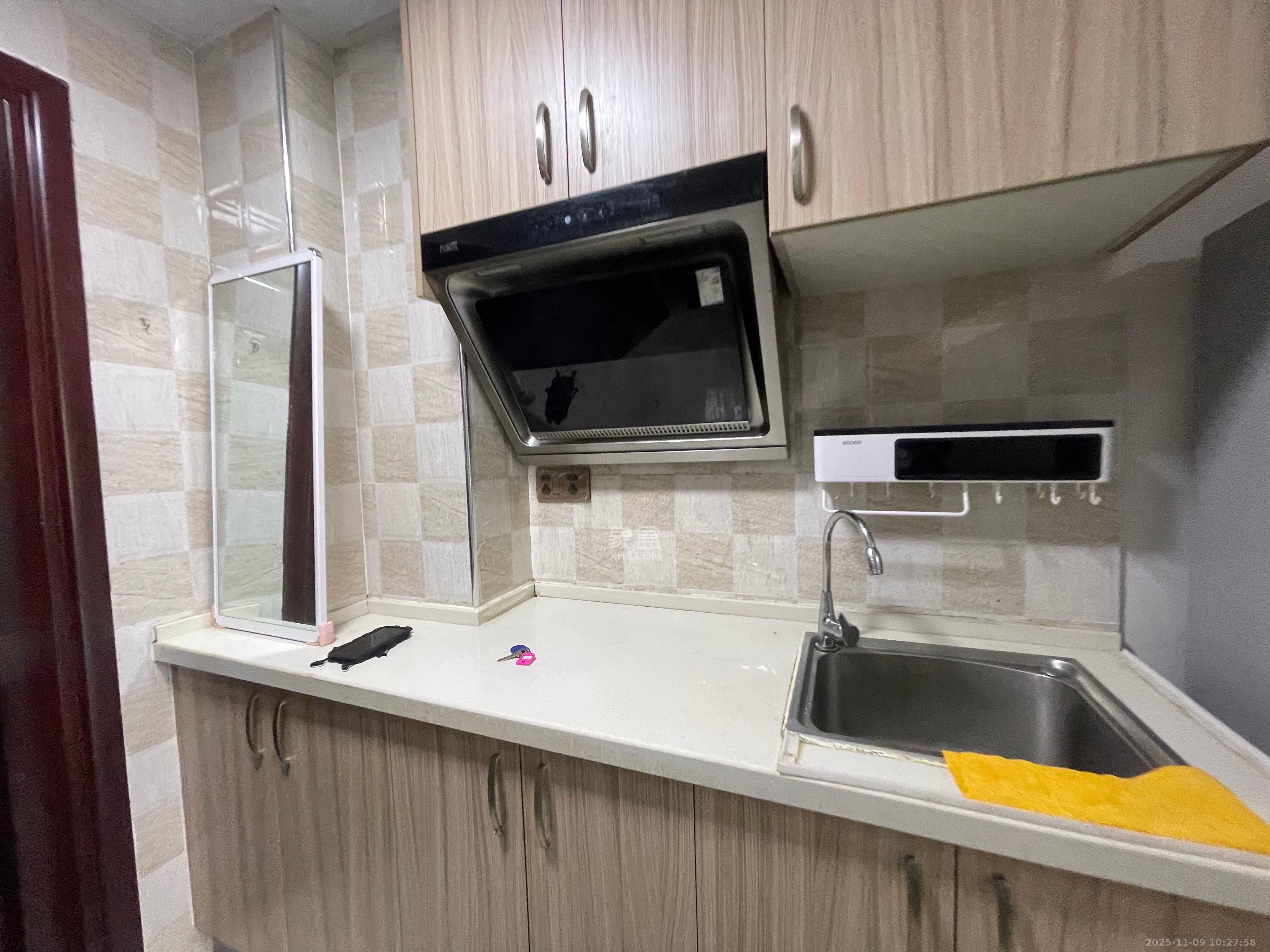 天鸿天府(天鸿中央大院) 1室1厅1卫 1700.0元/月 天鸿天府(天鸿中央大院) 1室1厅1卫 1700.0元/月室内图