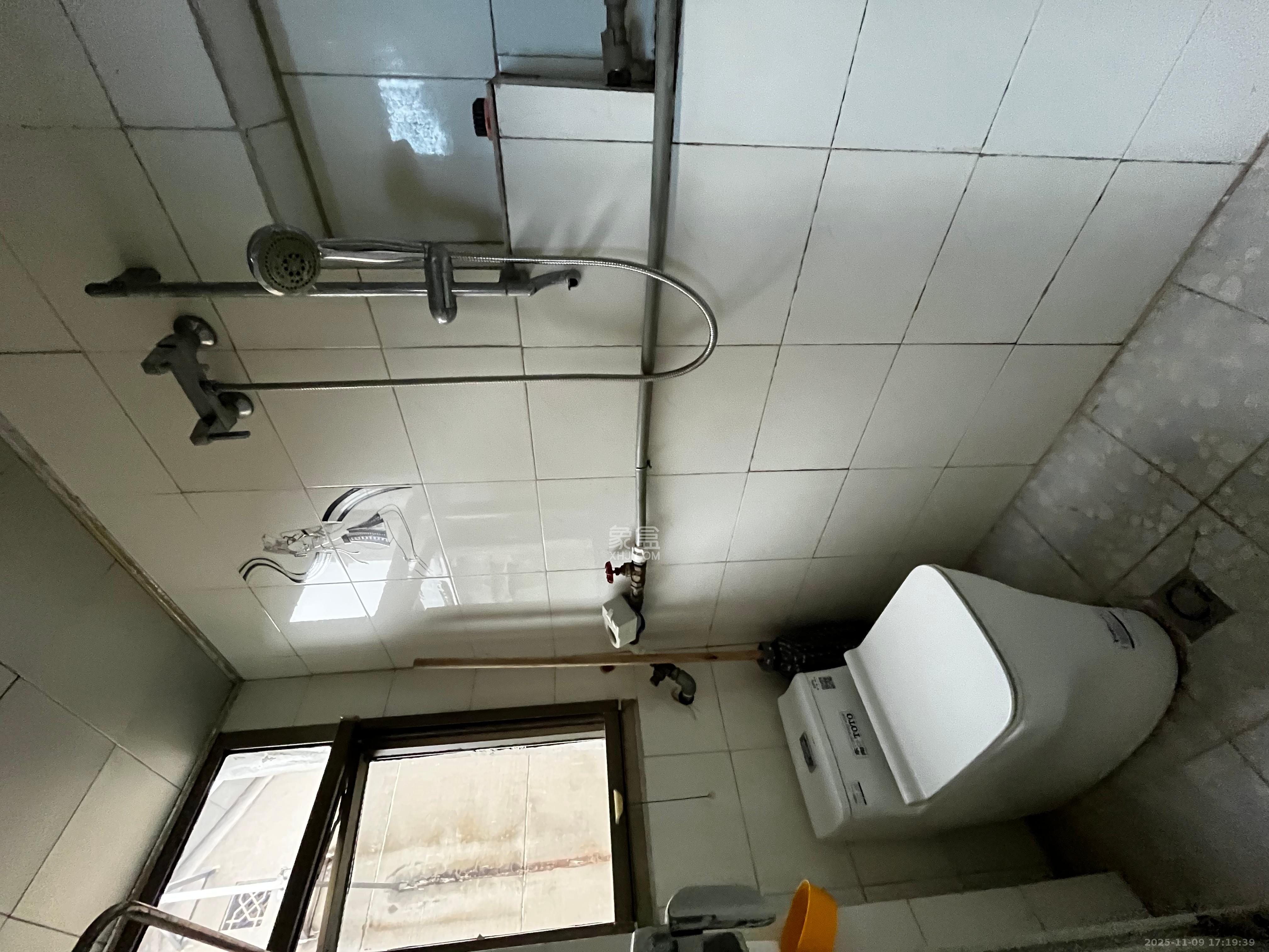 中建五局信和苑一区 3室2厅1卫 1800.0元/月 中建五局信和苑一区 3室2厅1卫 1800.0元/月室内图