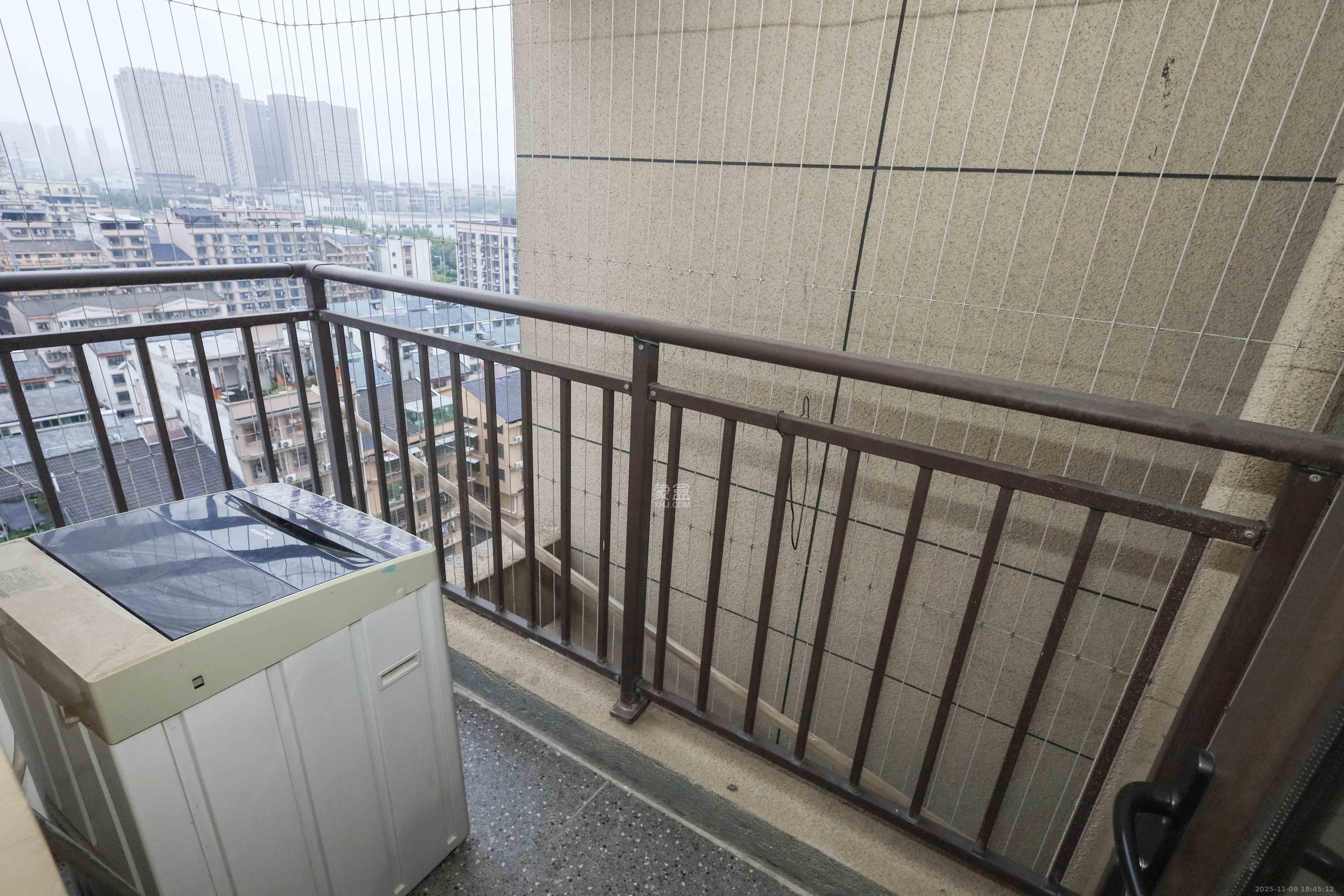 梅溪盛荟  3室2厅2卫    109.8万阳台