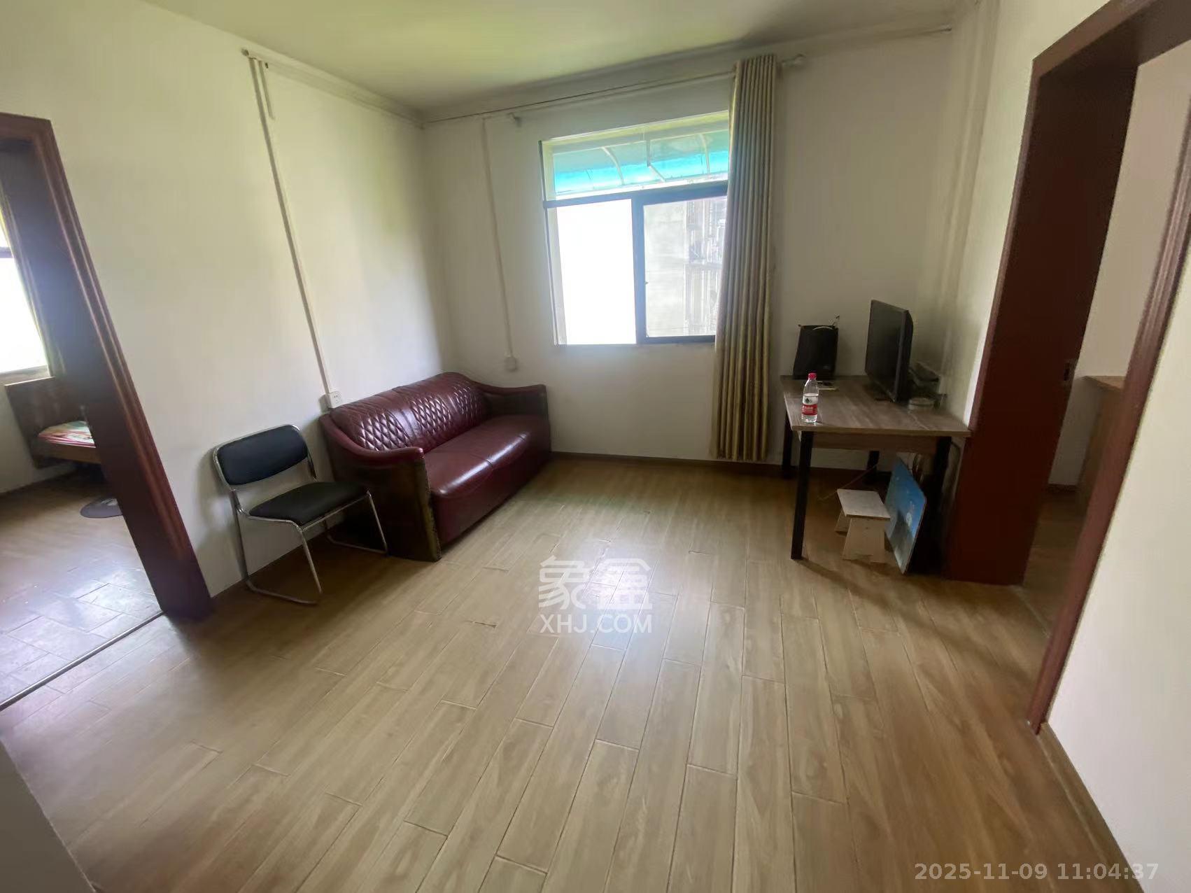 解放四村石子冲  3室1厅1卫    2000.0元/月