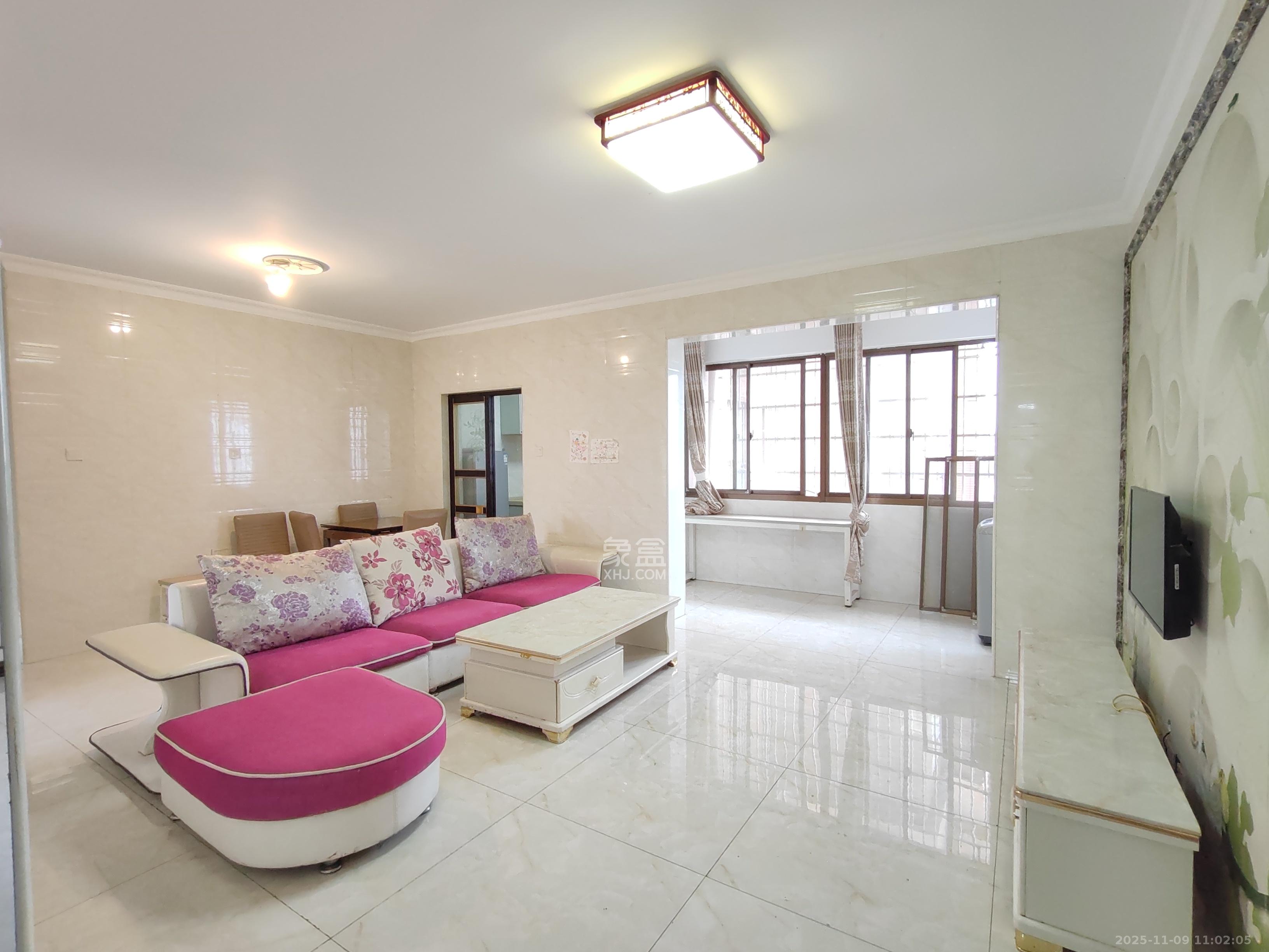 家和院  4室2厅1卫    1800.0元/月室内图