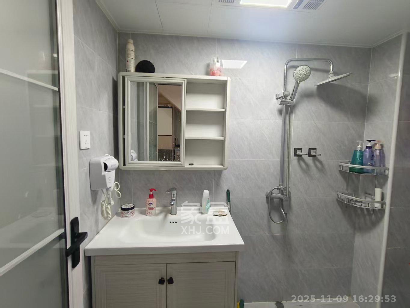 金地中交麓谷香颂(金地中交雅苑)  1室1厅1卫    1500.0元/月室内图