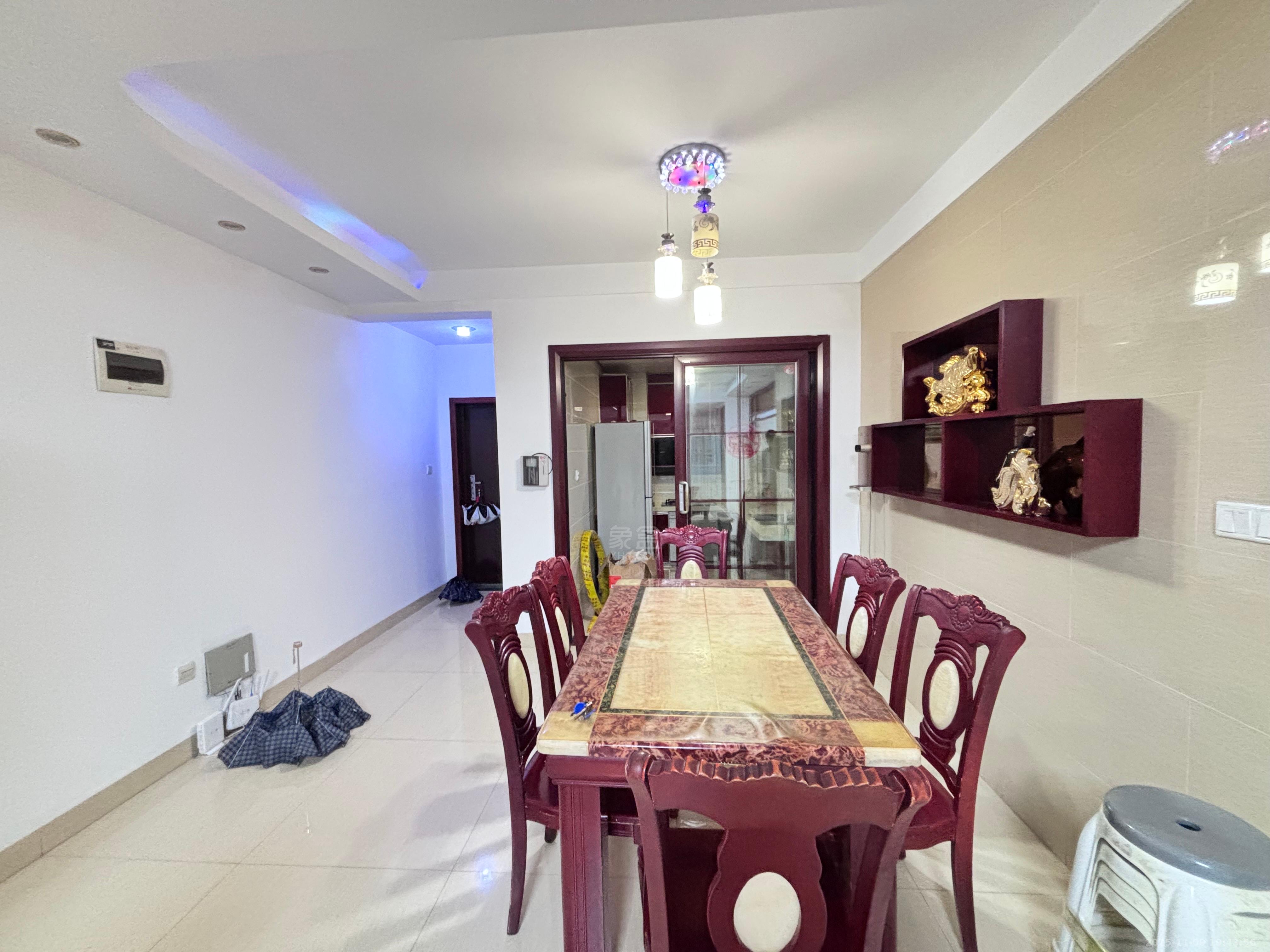 株洲锦绣江山 3室2厅2卫 1800.0元/月 株洲锦绣江山 3室2厅2卫 1800.0元/月室内图