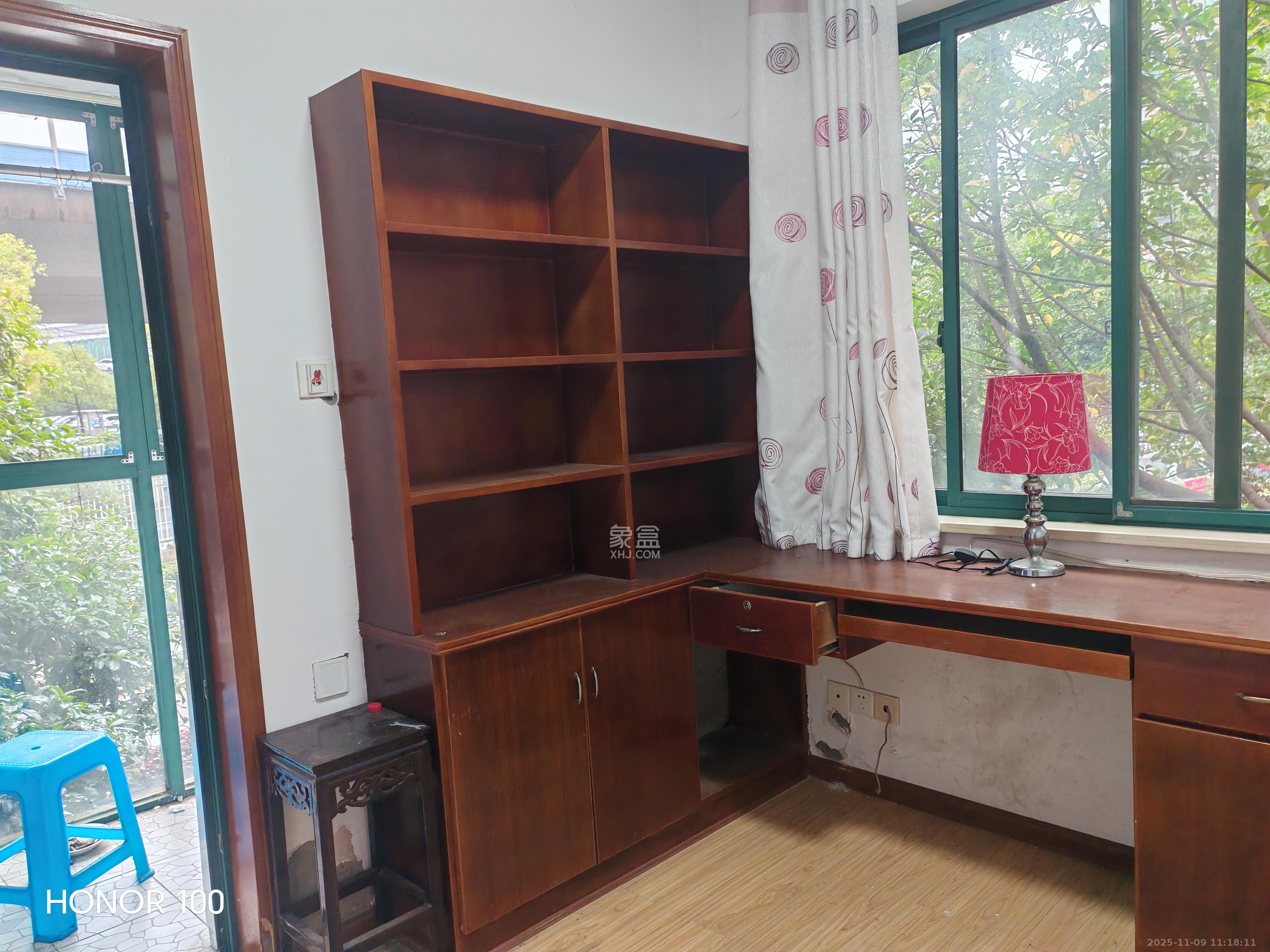 华盛世纪新城  4室1厅1卫    2800.0元/月室内图