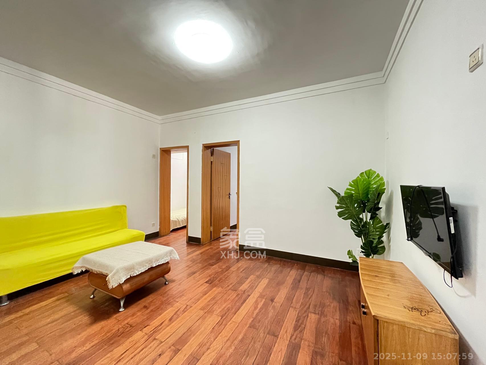 省进出口公司宿舍 2室2厅1卫 1600.0元/月 省进出口公司宿舍 2室2厅1卫 1600.0元/月室内图