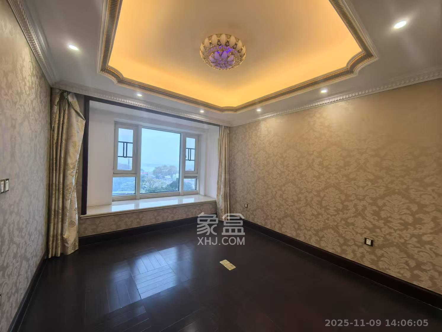 万达公馆  4室2厅3卫    10000.0元/月室内图