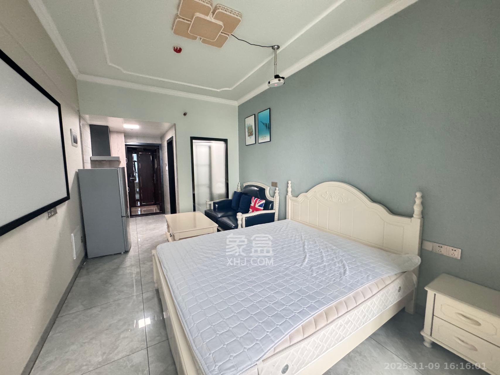 东盈商业广场（华泉城市广场）  1室1厅1卫    1600.0元/月