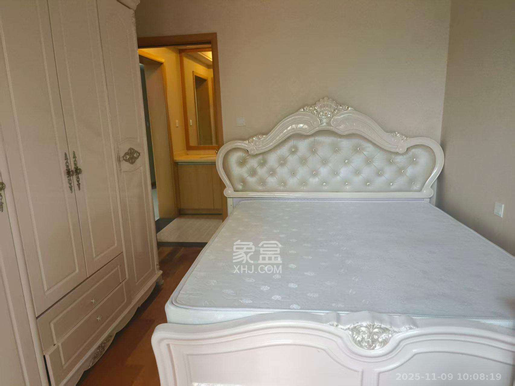 中海国际四期  2室2厅1卫    1800.0元/月室内图