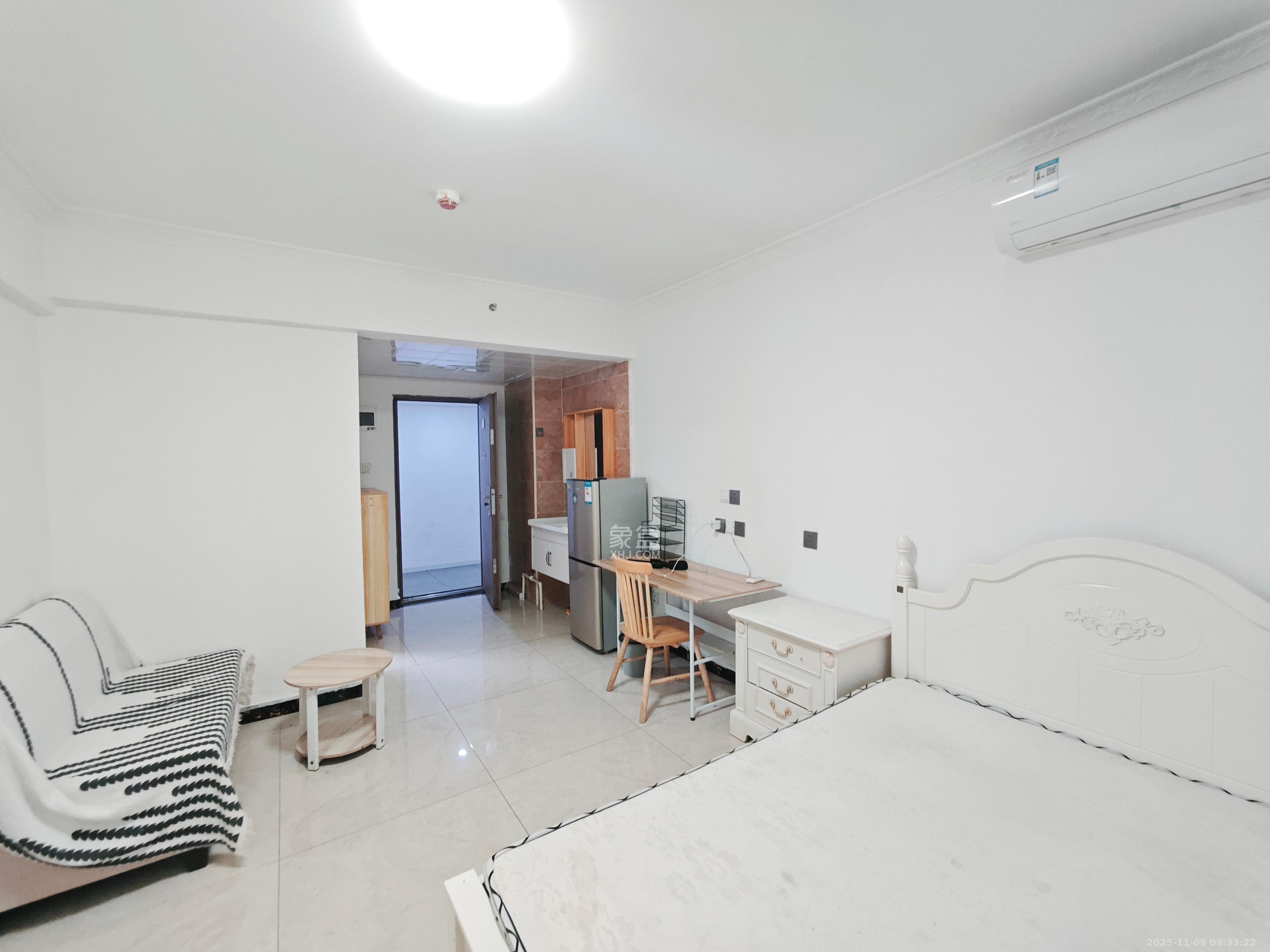 好莱城（弘德西街）  1室0厅1卫    1200.0元/月室内图