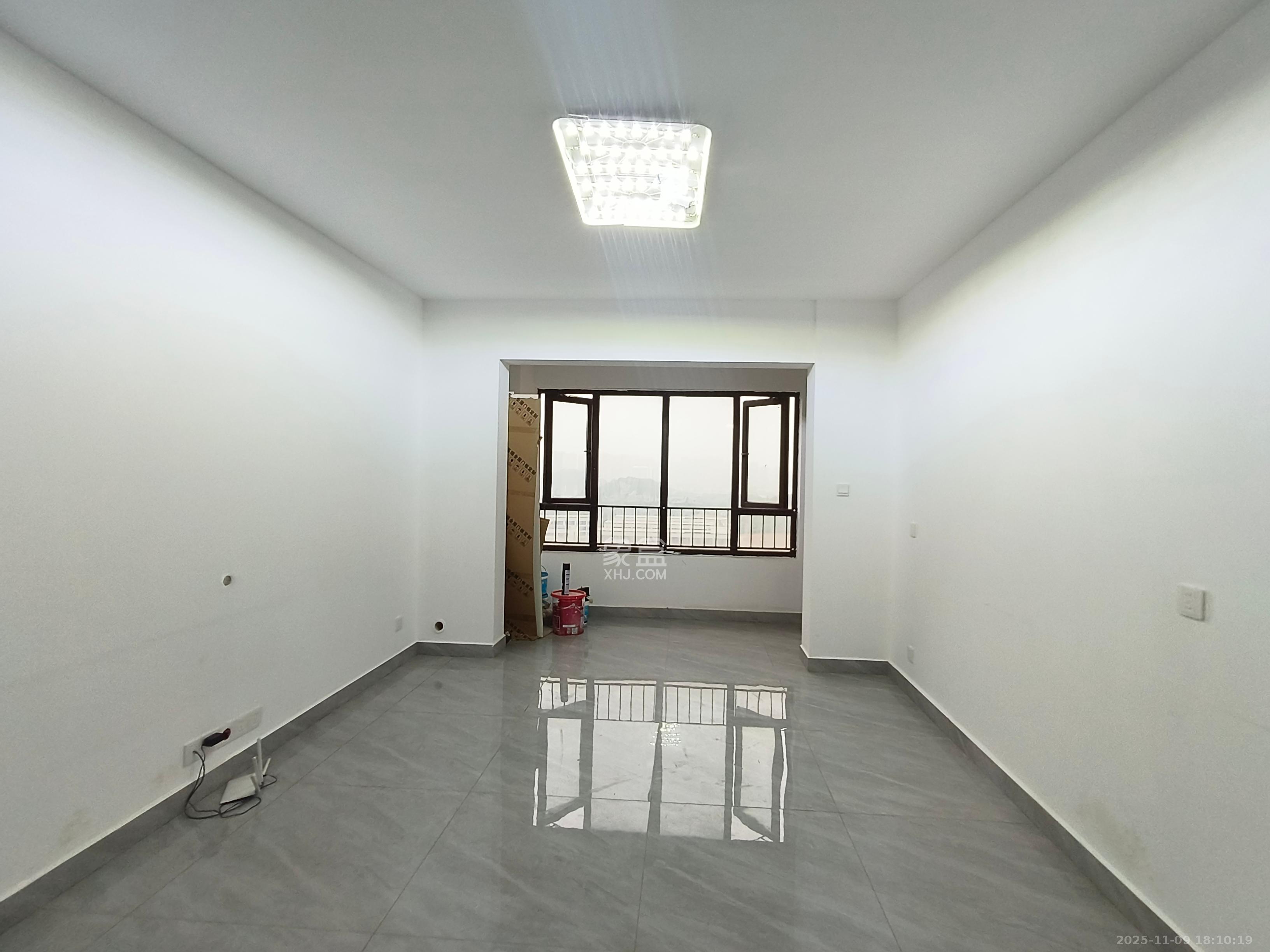 卓越蔚蓝城邦 3室2厅2卫 2200.0元/月 卓越蔚蓝城邦 3室2厅2卫 2200.0元/月室内图