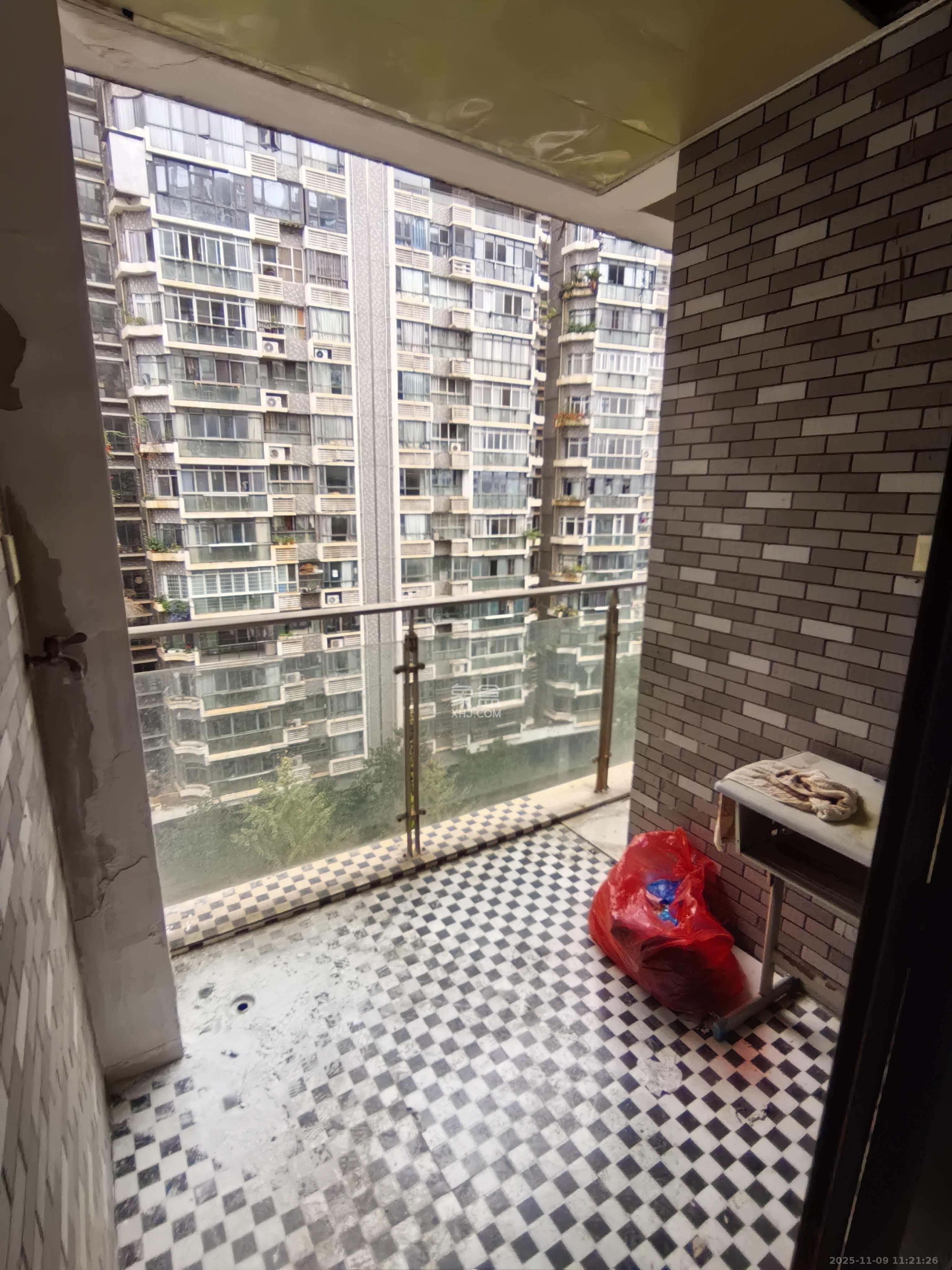 梦网景园 4室2厅2卫 3400.0元/月 梦网景园 4室2厅2卫 3400.0元/月室内图