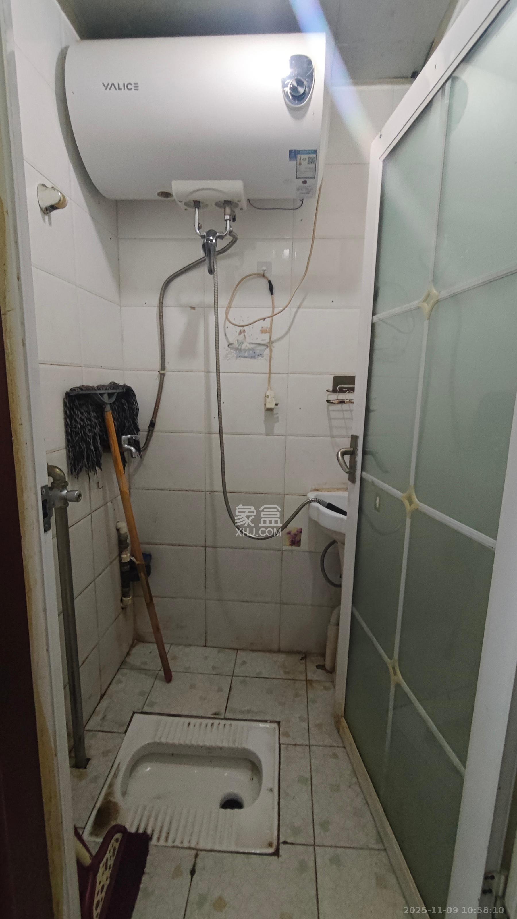 洪西安置小区（洪缘小区）  2室1厅1卫    1300.0元/月室内图