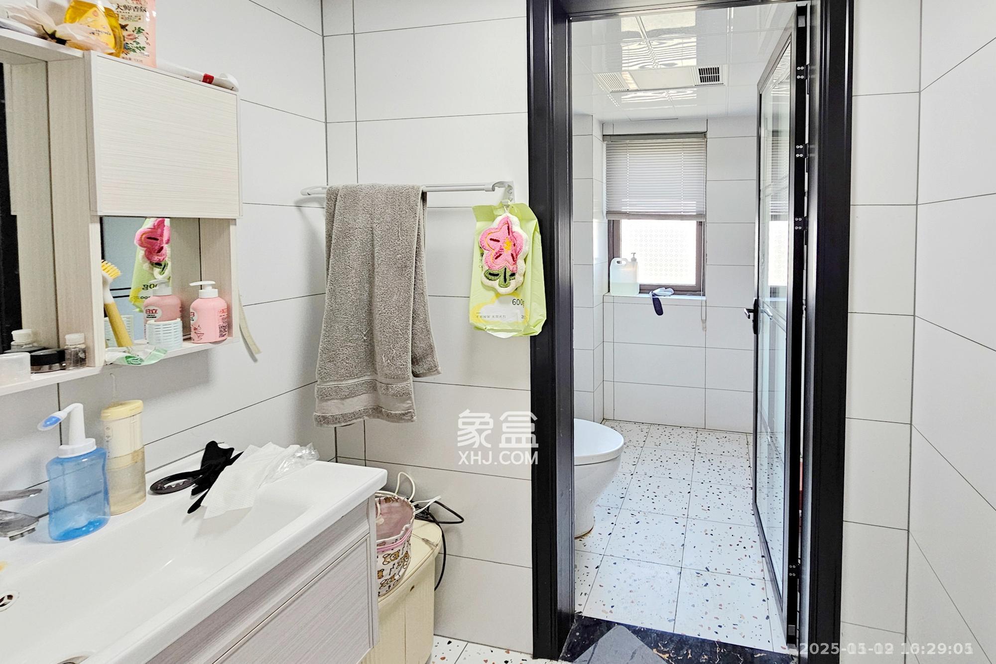 阳光城尚东湾蓝莓苑 4室2厅2卫 3500.0元/月 阳光城尚东湾蓝莓苑 4室2厅2卫 3500.0元/月室内图