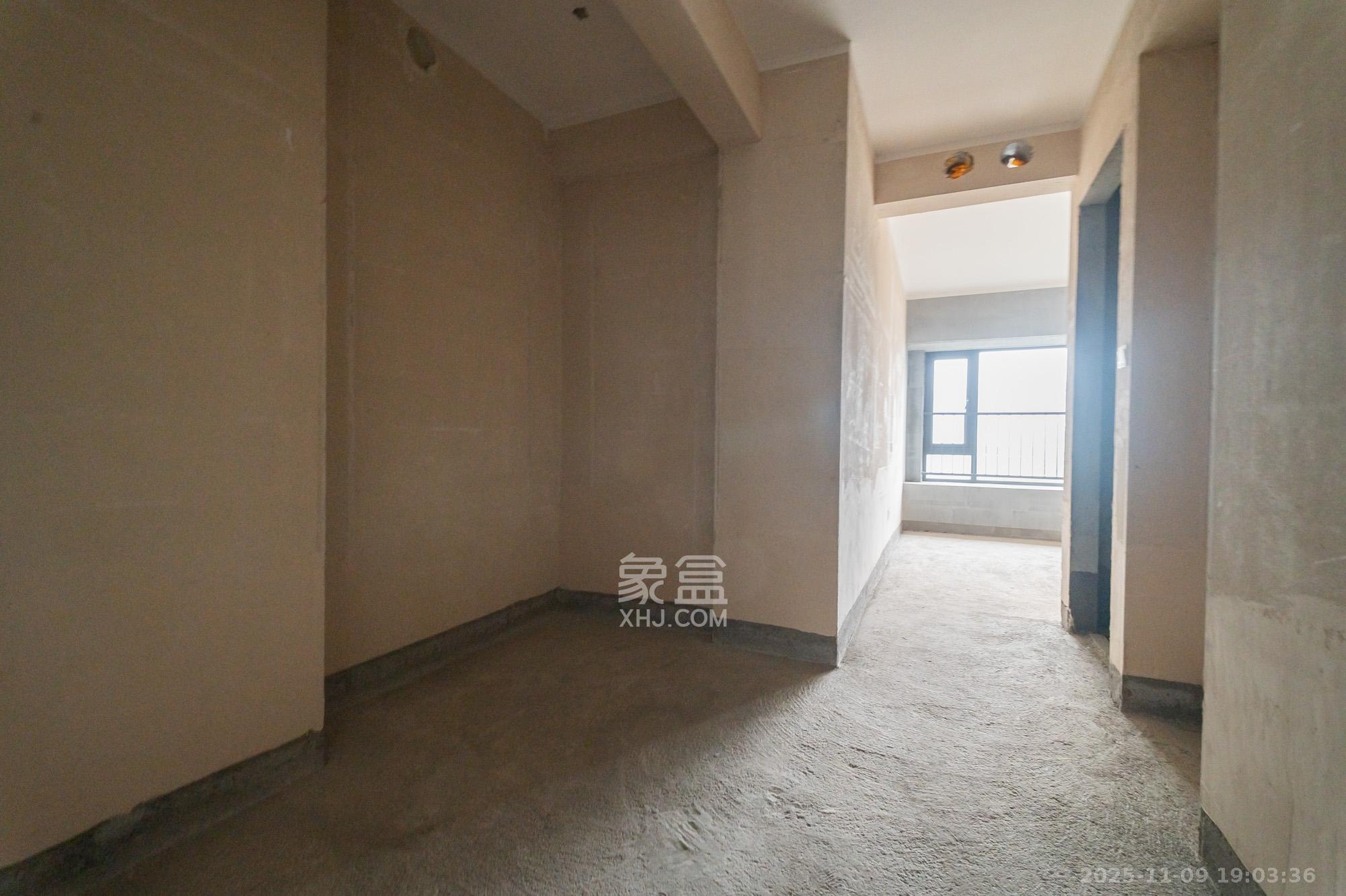 绿城美的明月江南  4室2厅2卫    126.0万其他