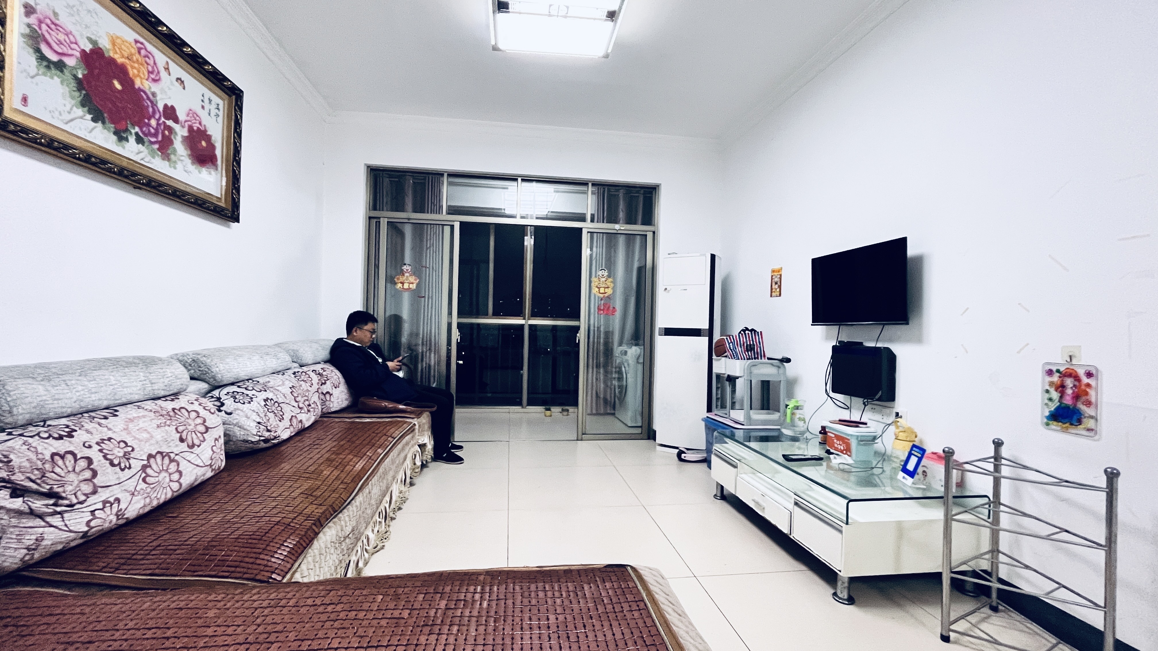 香格里拉 2室2厅1卫 39.0万 香格里拉 2室2厅1卫 39.0万客厅