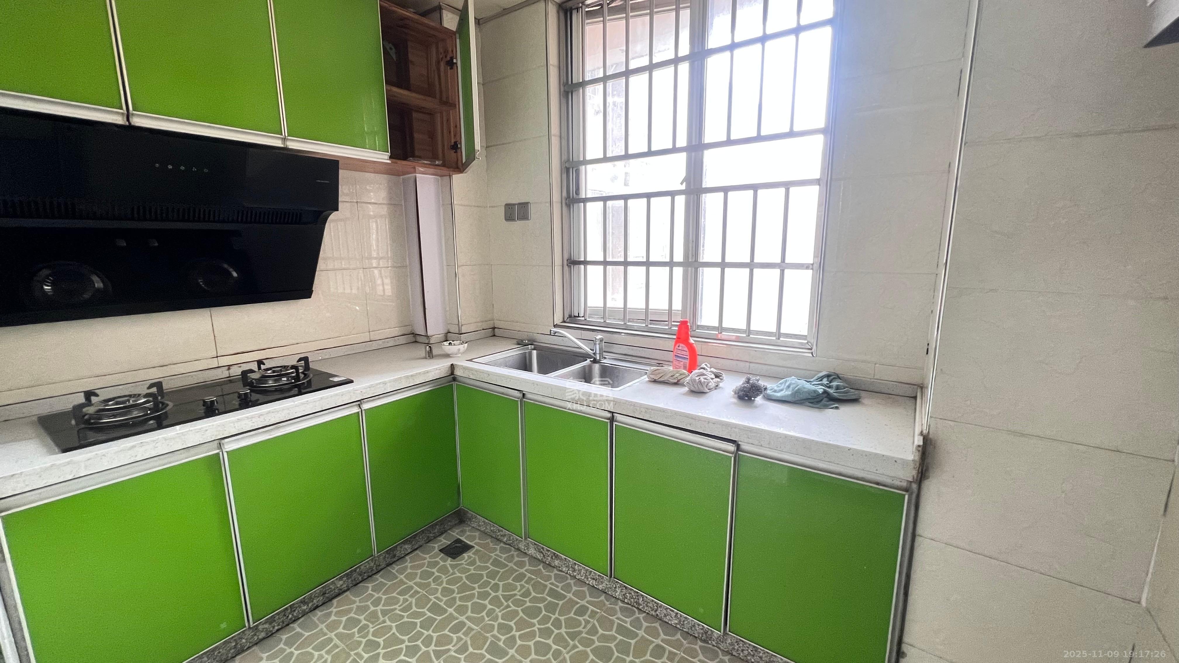 恒广国际景园一二区  2室1厅1卫    1800.0元/月室内图