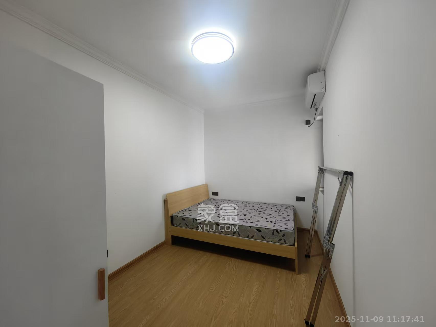 永宏万家里  3室2厅1卫    2000.0元/月