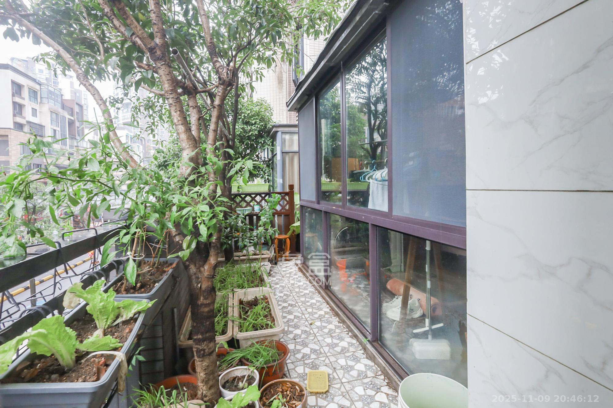 西山汇景一、二期  1室2厅1卫    85.0万其他